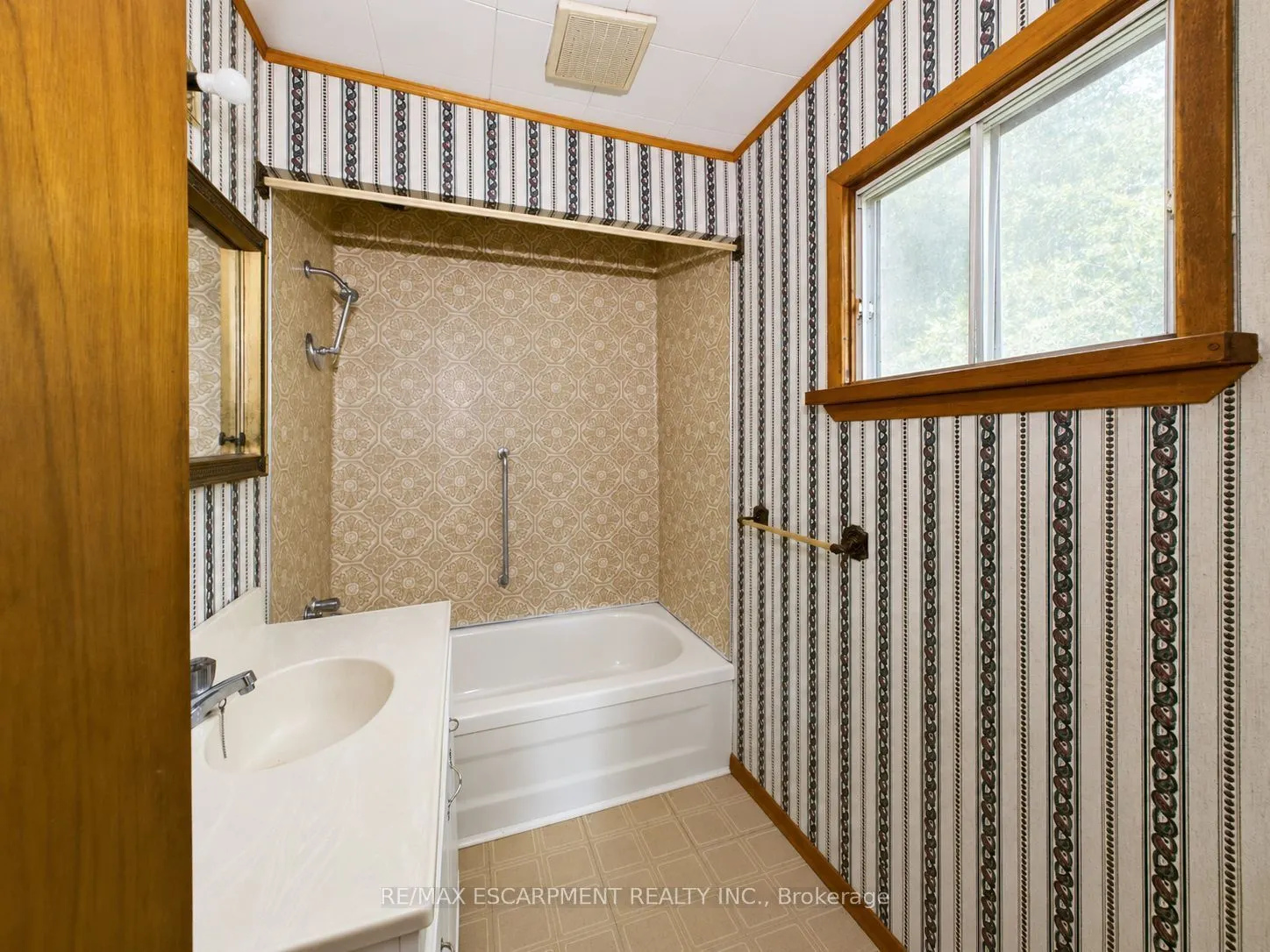 115 BROADBENT Road