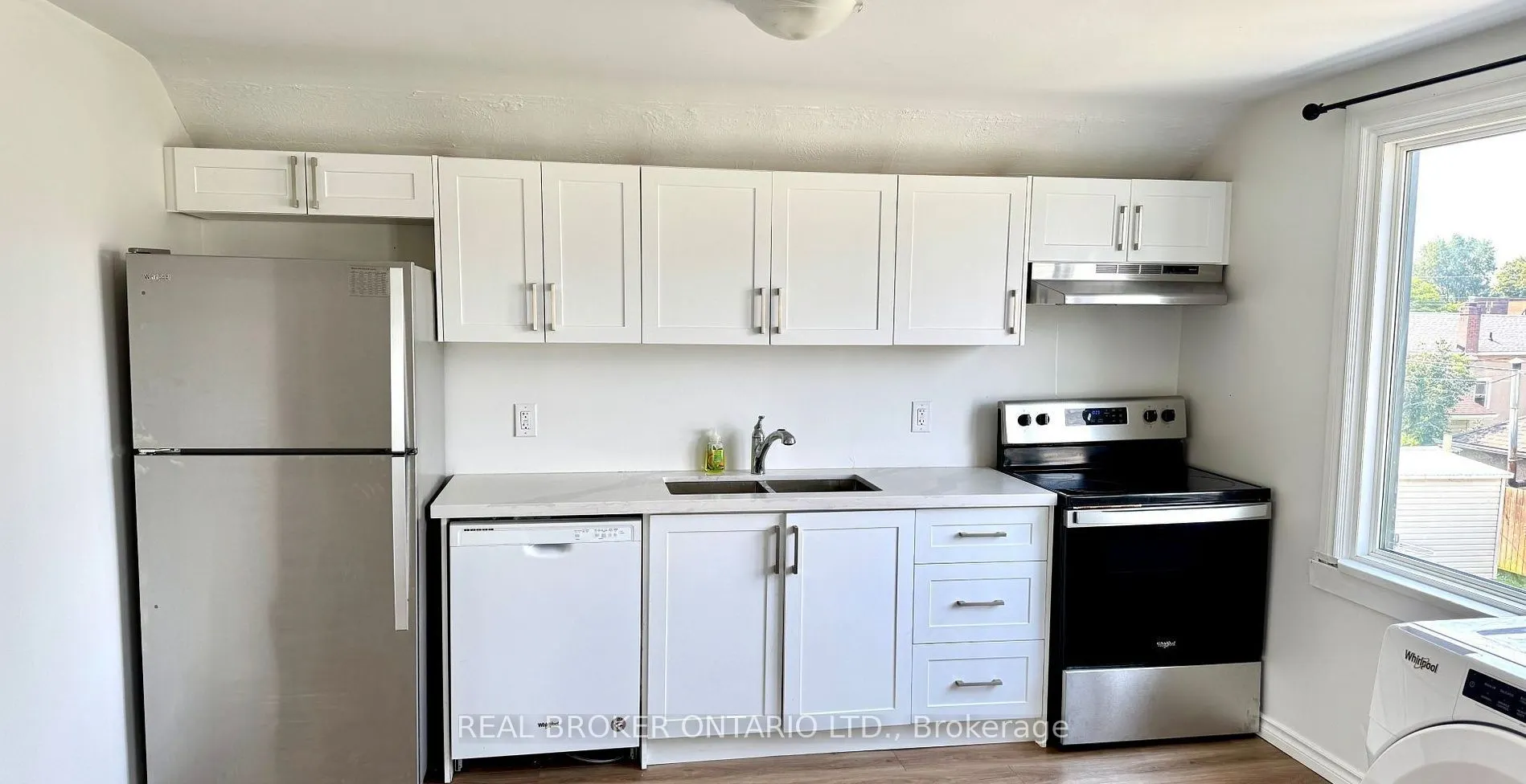 301 Wallace Ave Avenue S #Upper