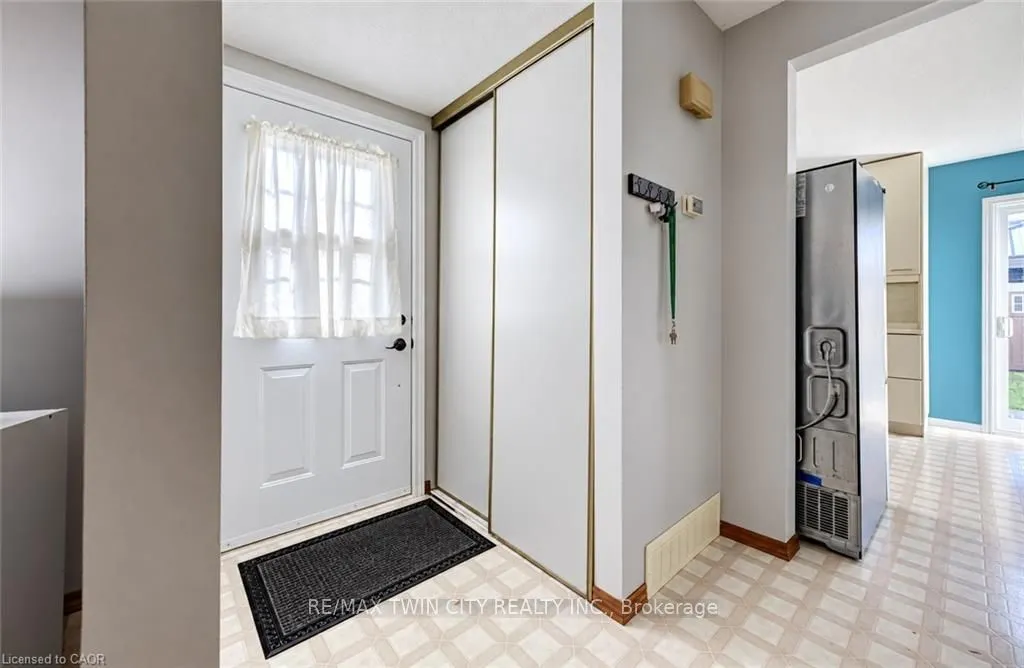 136 SEKURA Crescent
