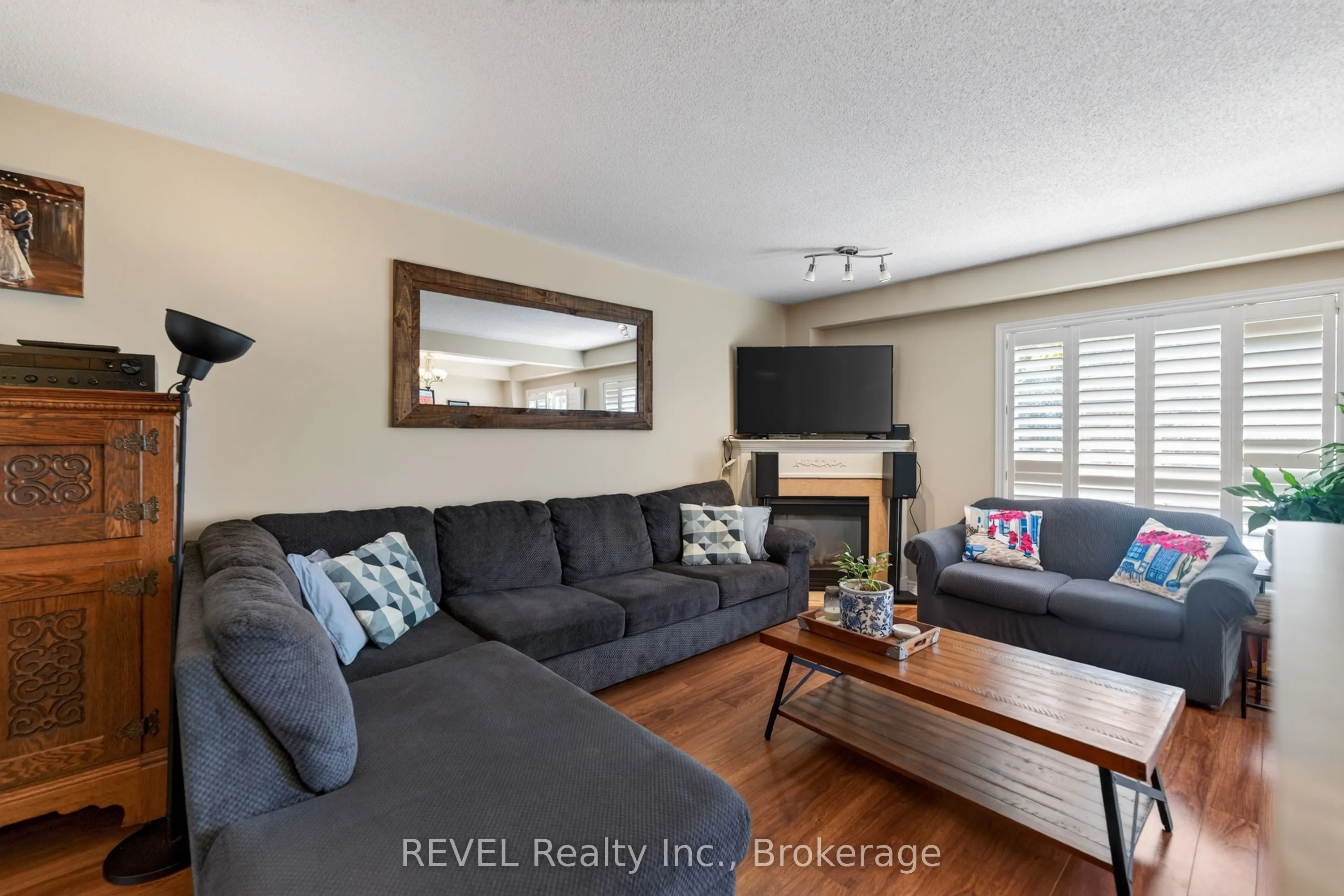 11 Elderberry Avenue