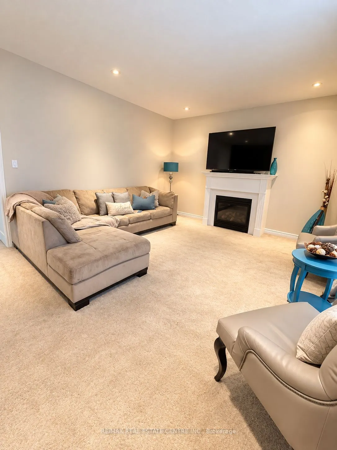 639 Hammond Street W