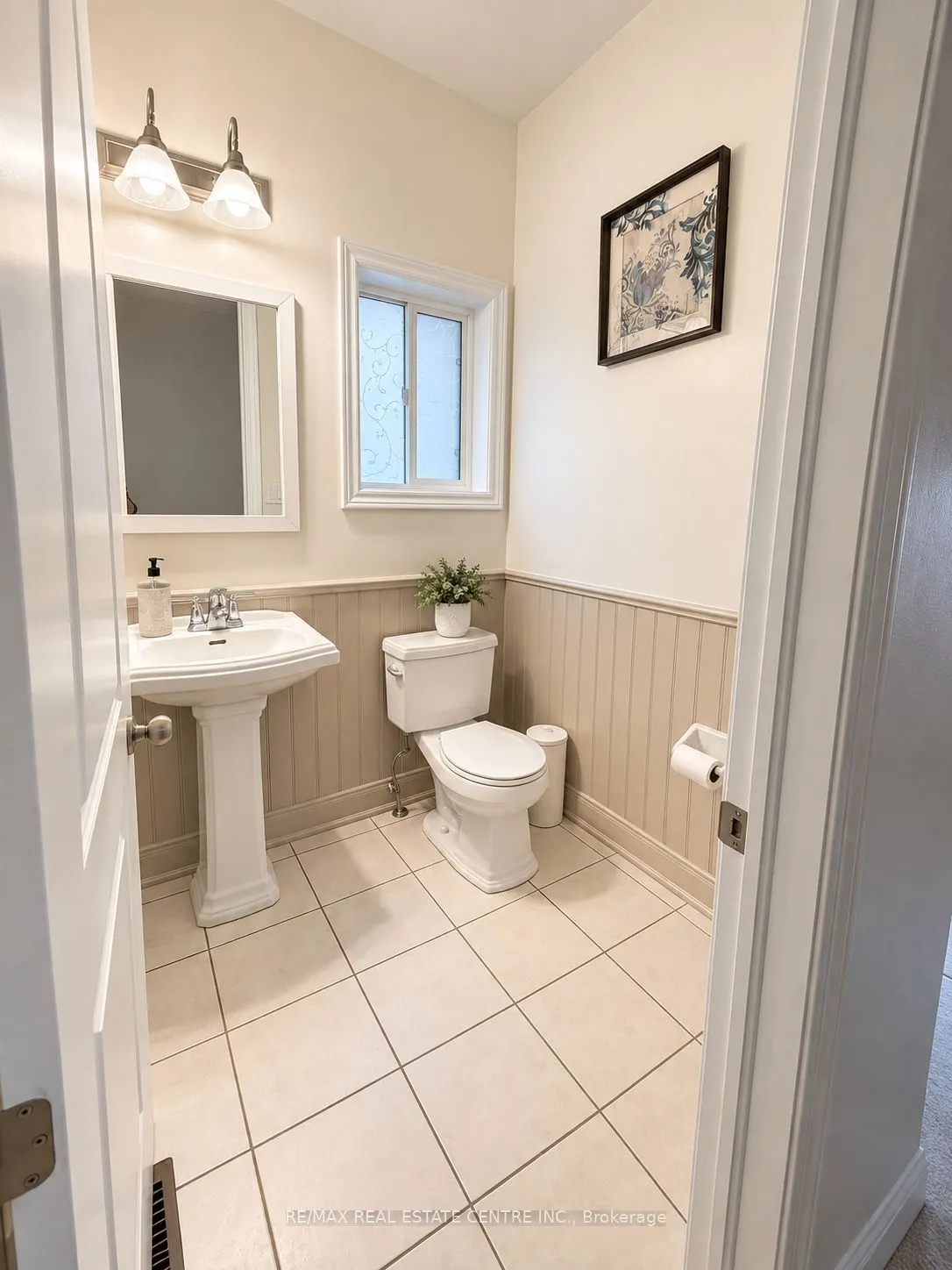 639 Hammond Street W