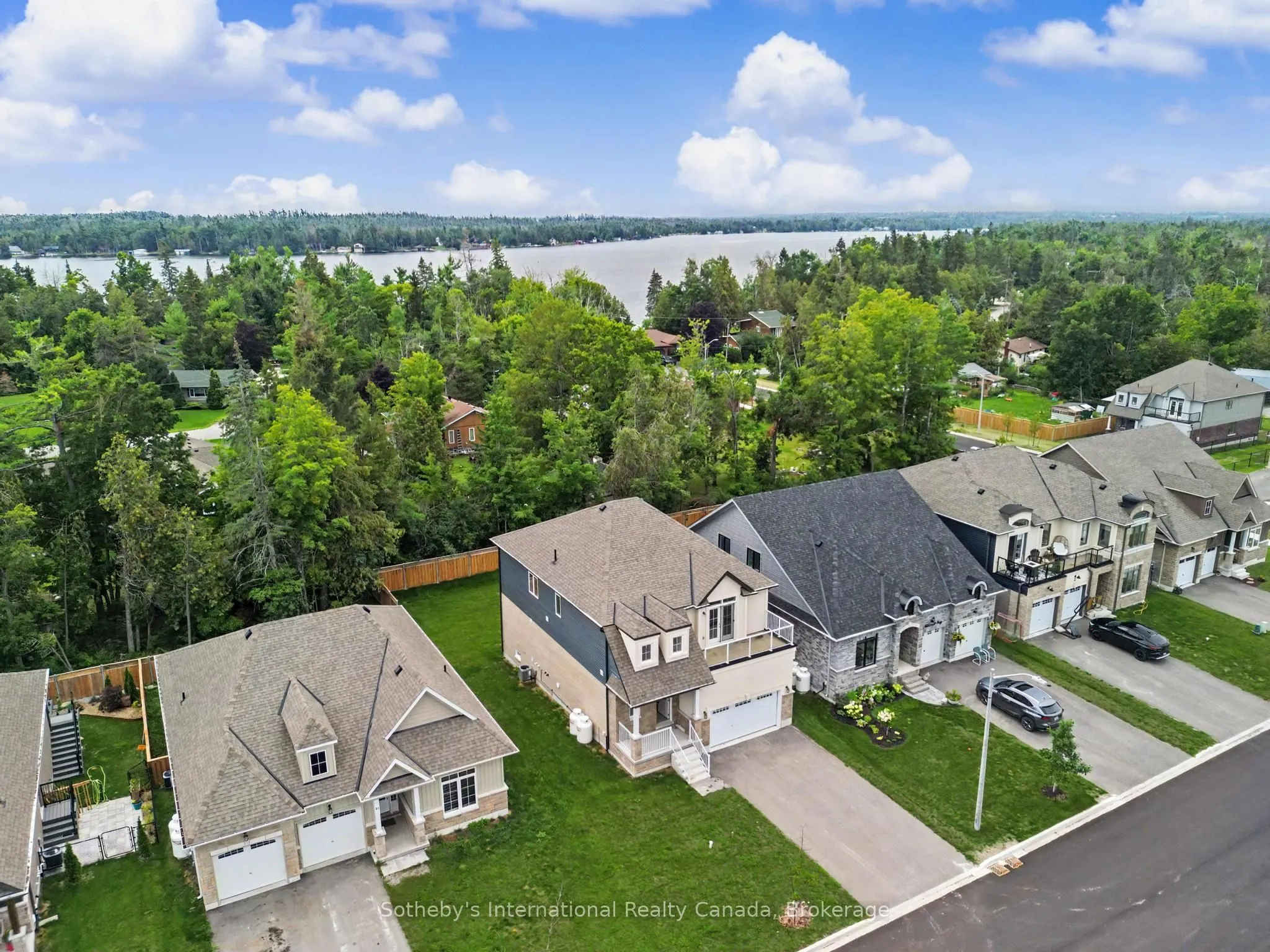 9 Hillcroft Way