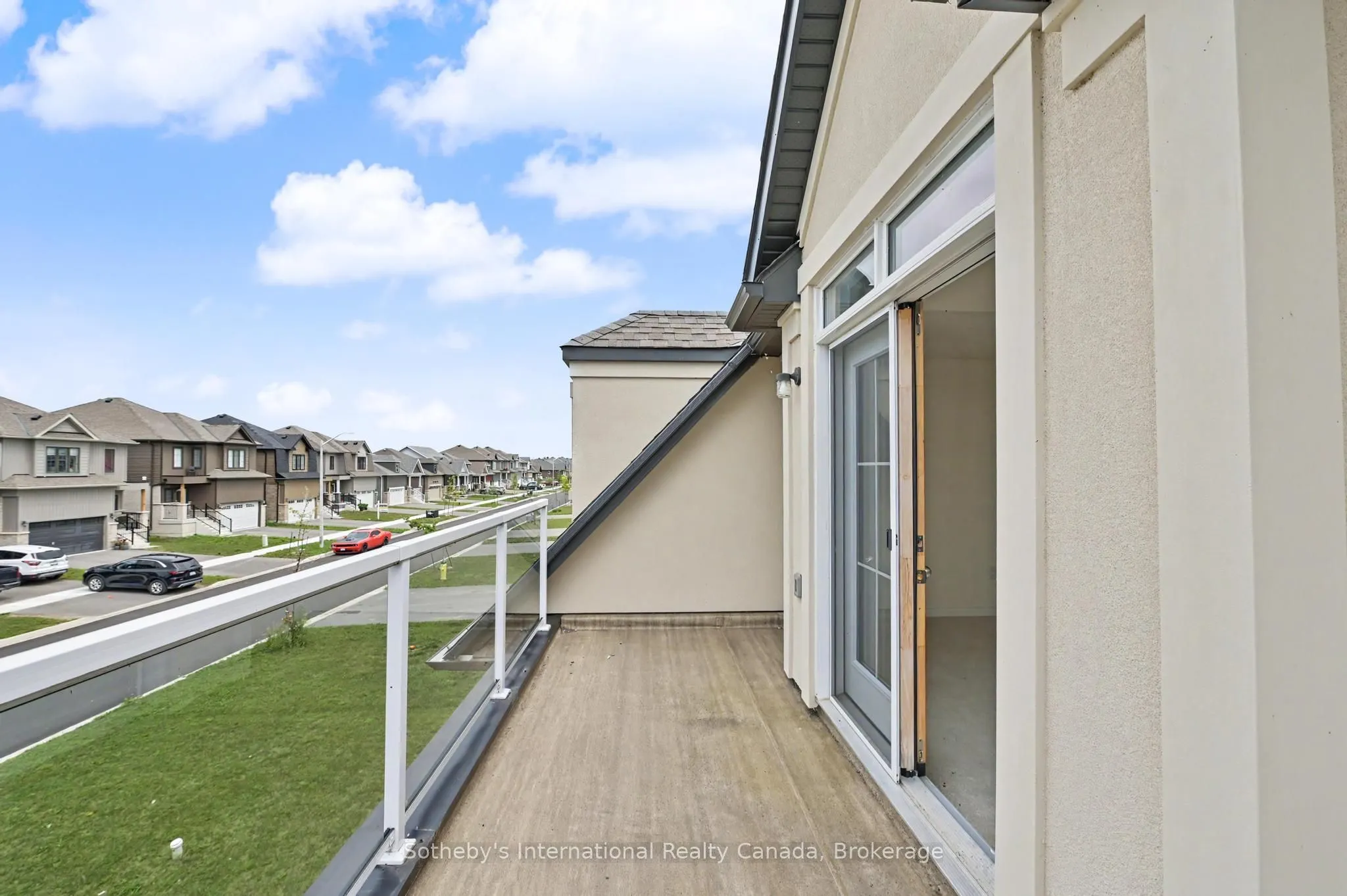 9 Hillcroft Way