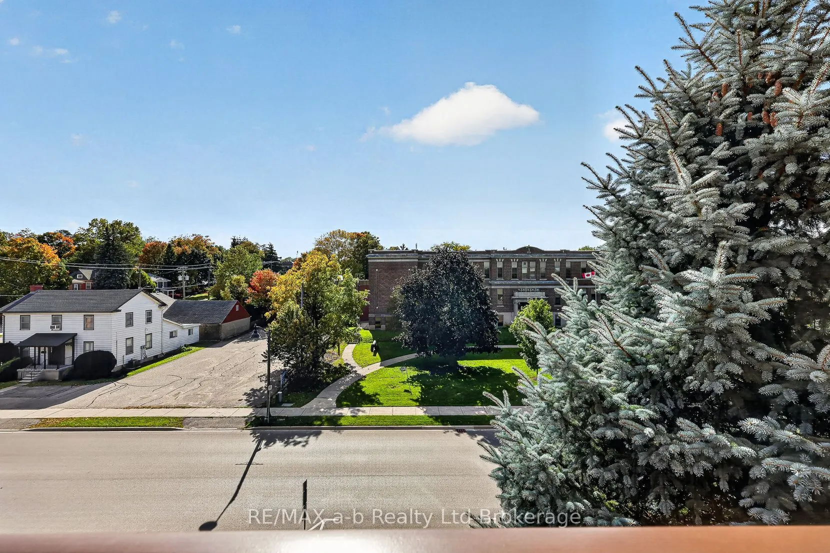 217 Thames Street S #406