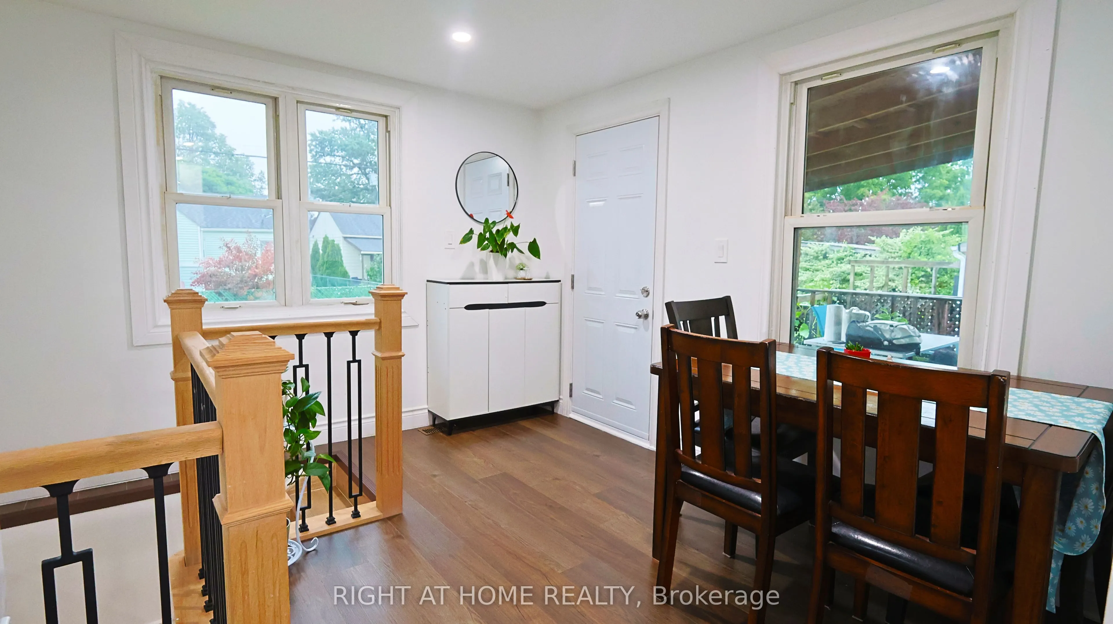82 Normanhurst Avenue