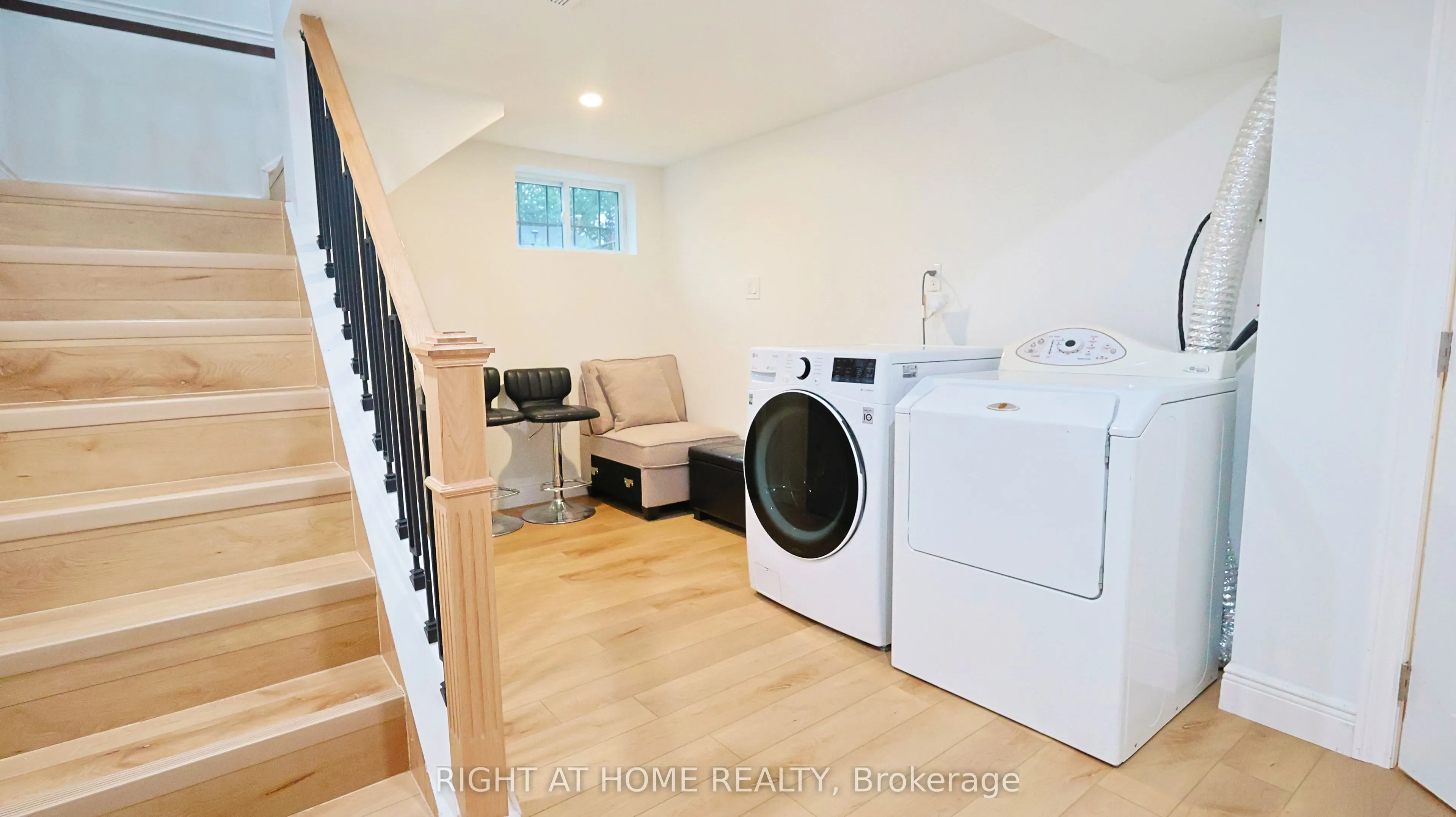82 Normanhurst Avenue