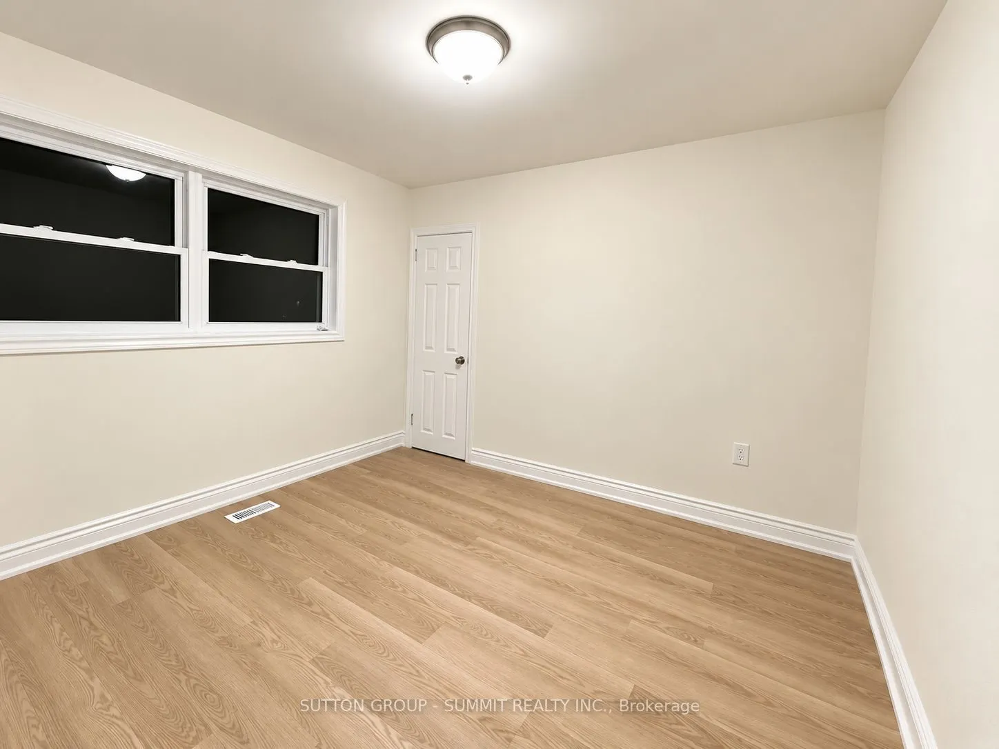 9 Grenadier Drive