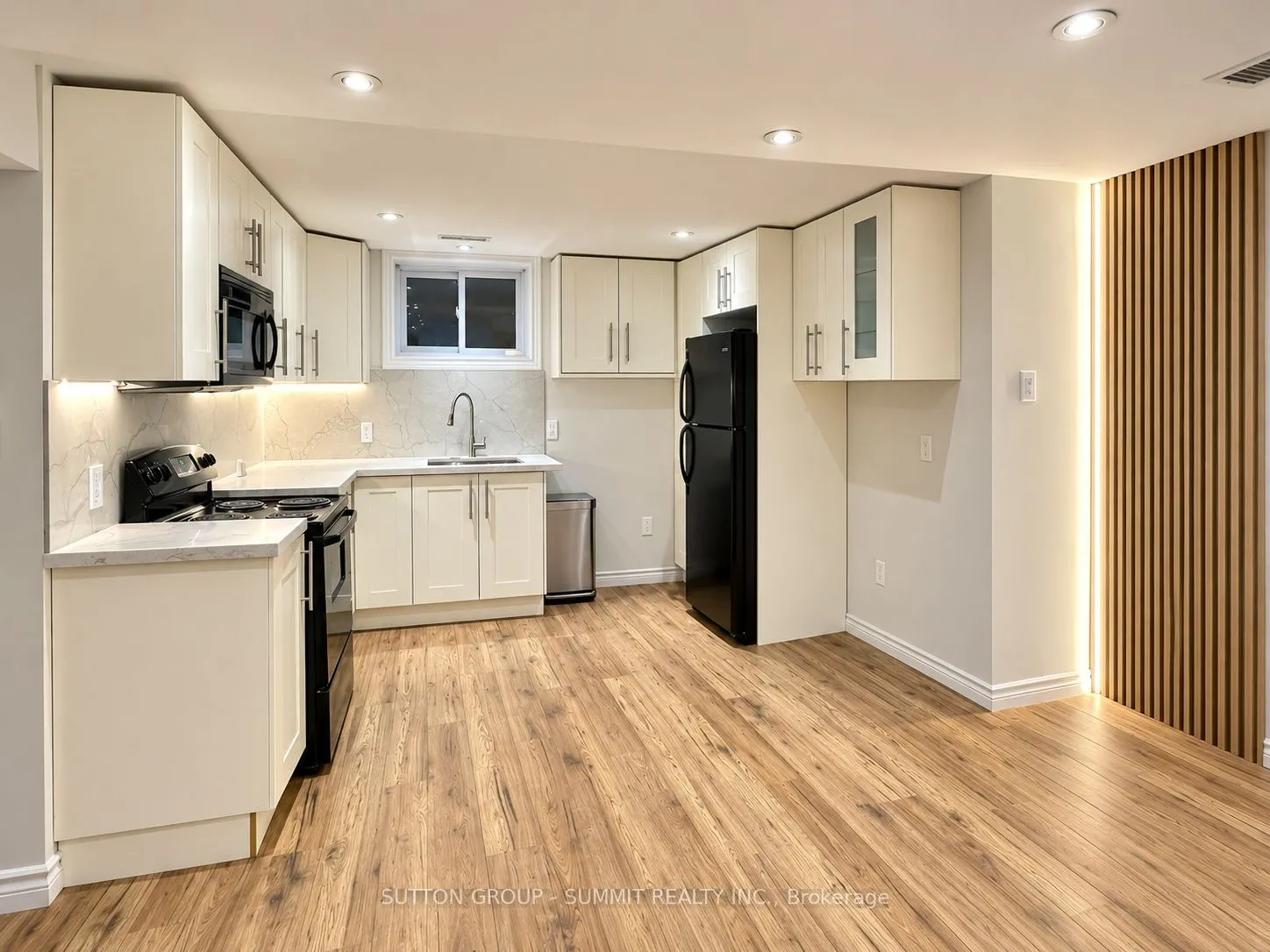 9 Grenadier Drive
