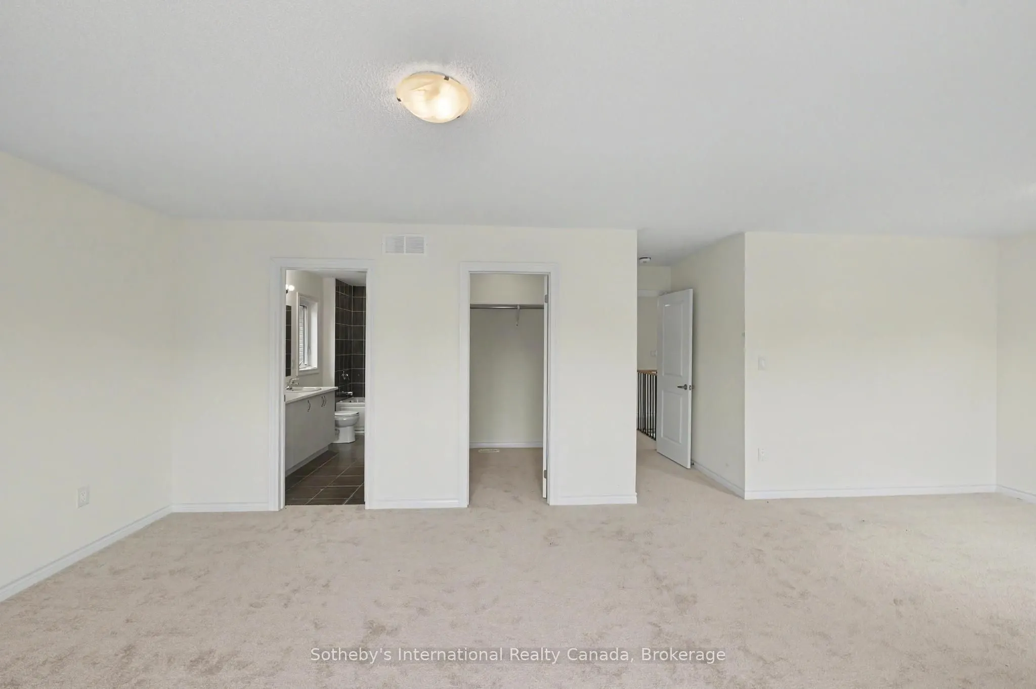 12 Hillcroft Way