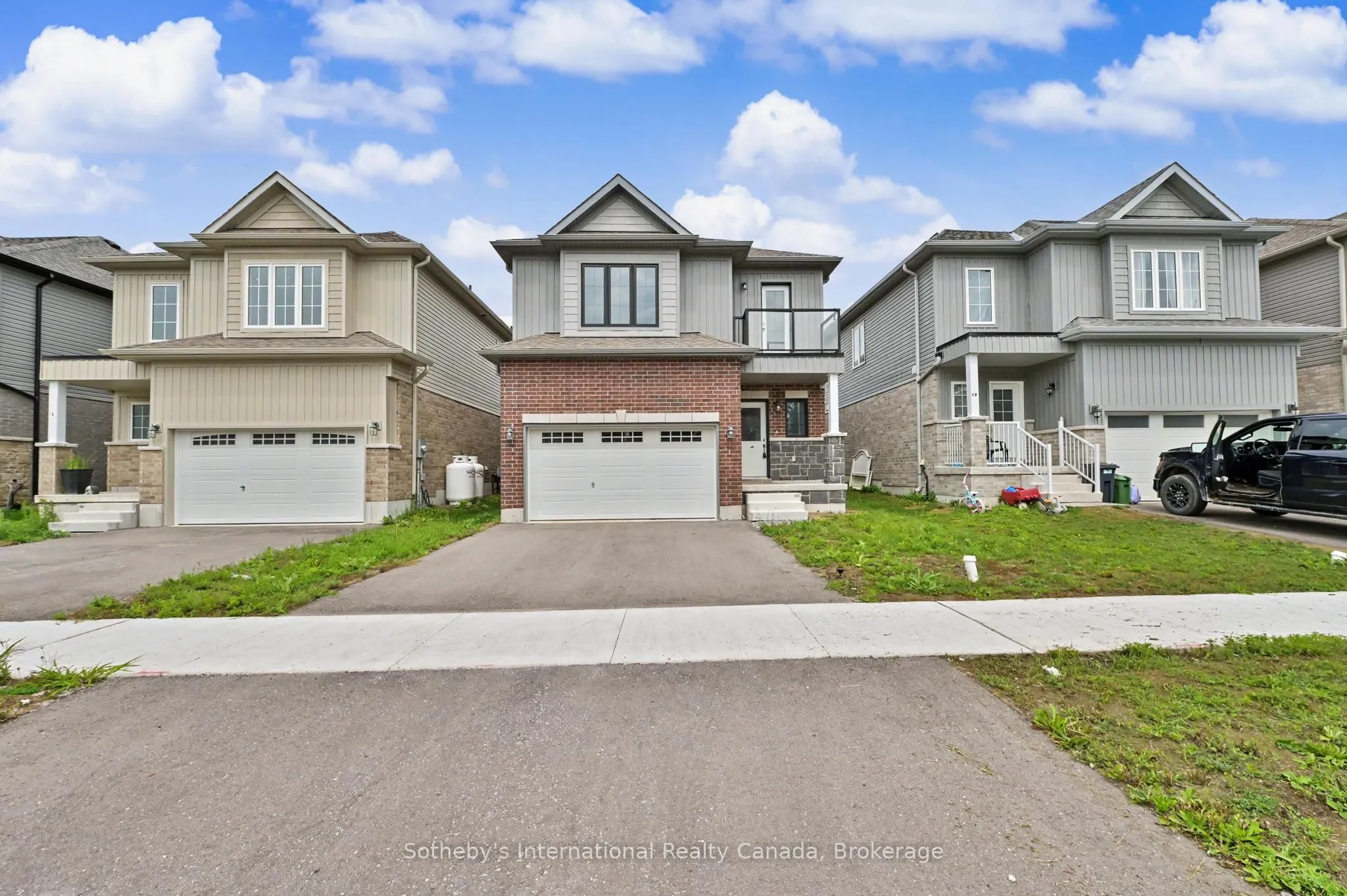 12 Hillcroft Way