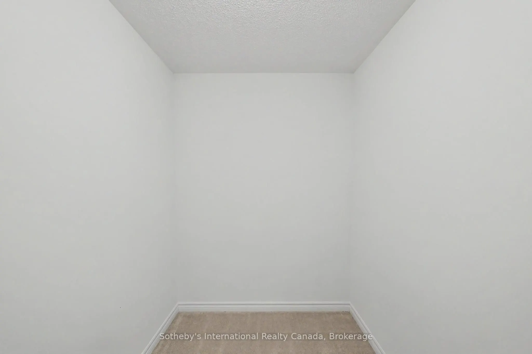 12 Hillcroft Way