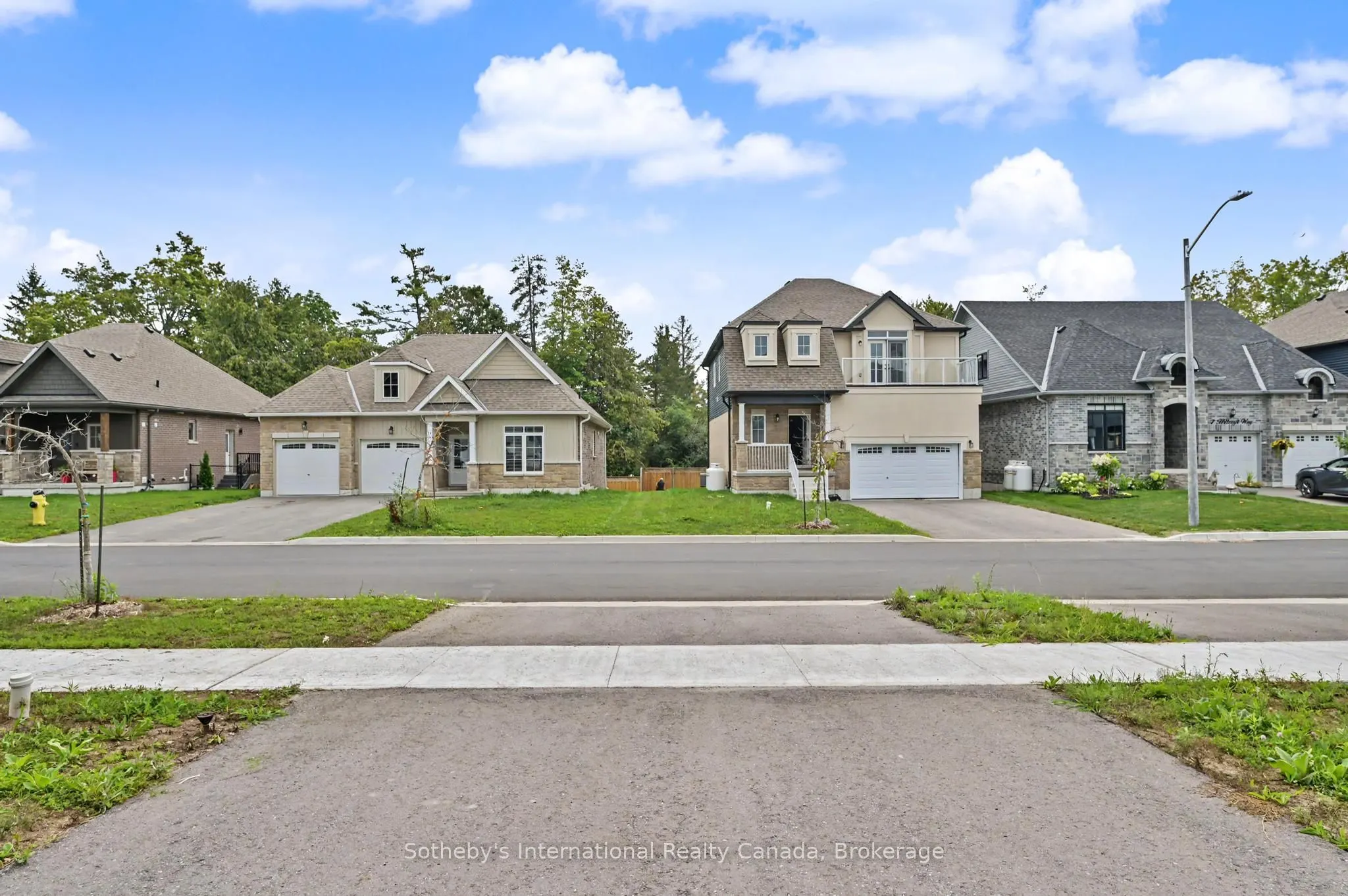 12 Hillcroft Way
