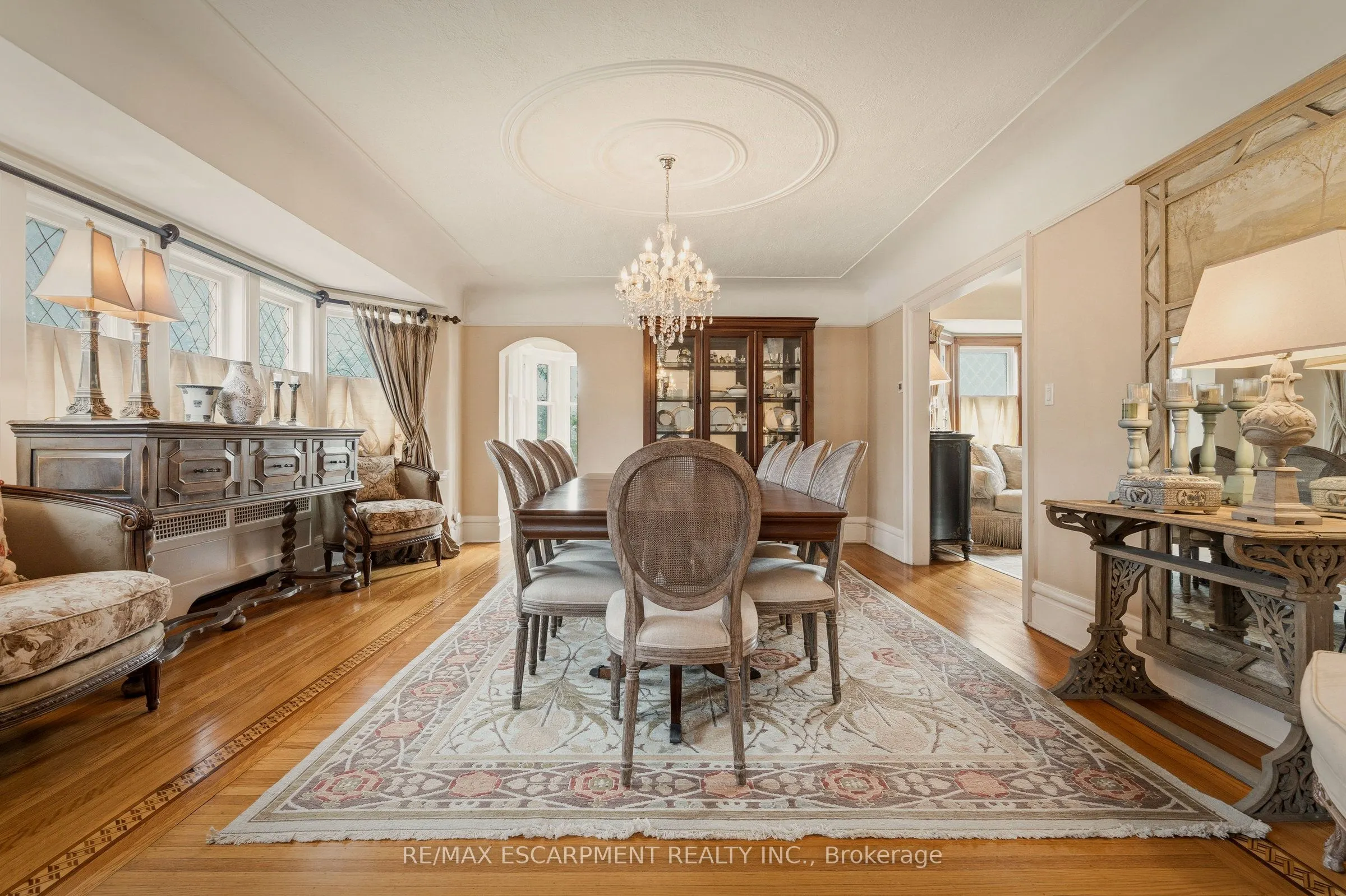 74 OAK KNOLL Drive