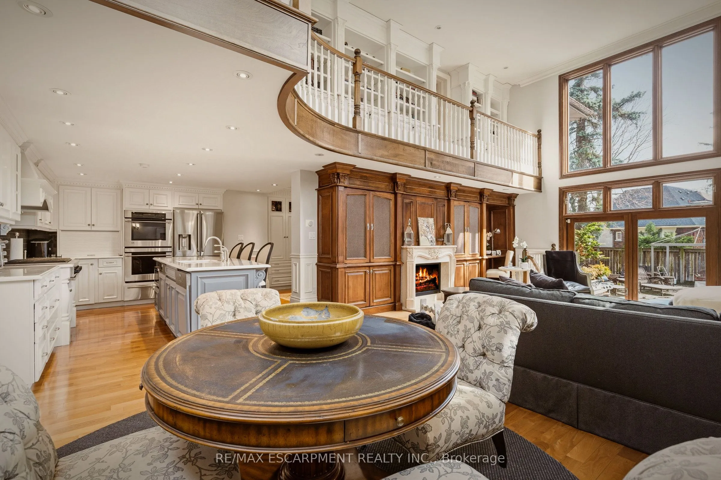 74 OAK KNOLL Drive