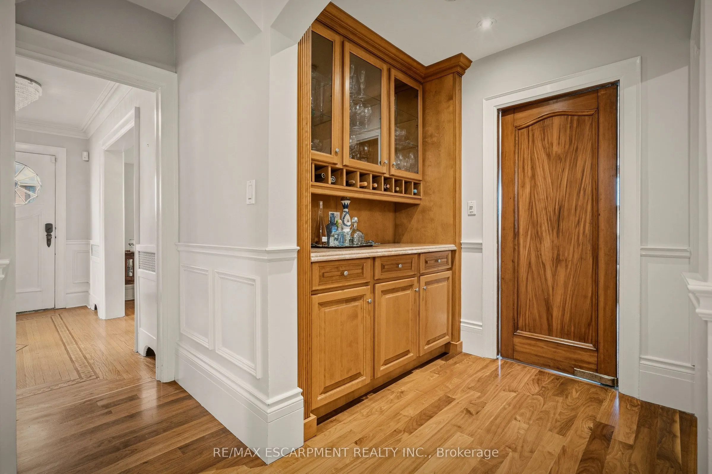 74 OAK KNOLL Drive