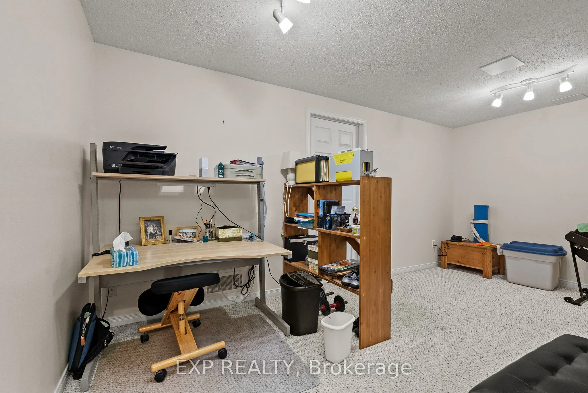 534 Lawler Crescent
