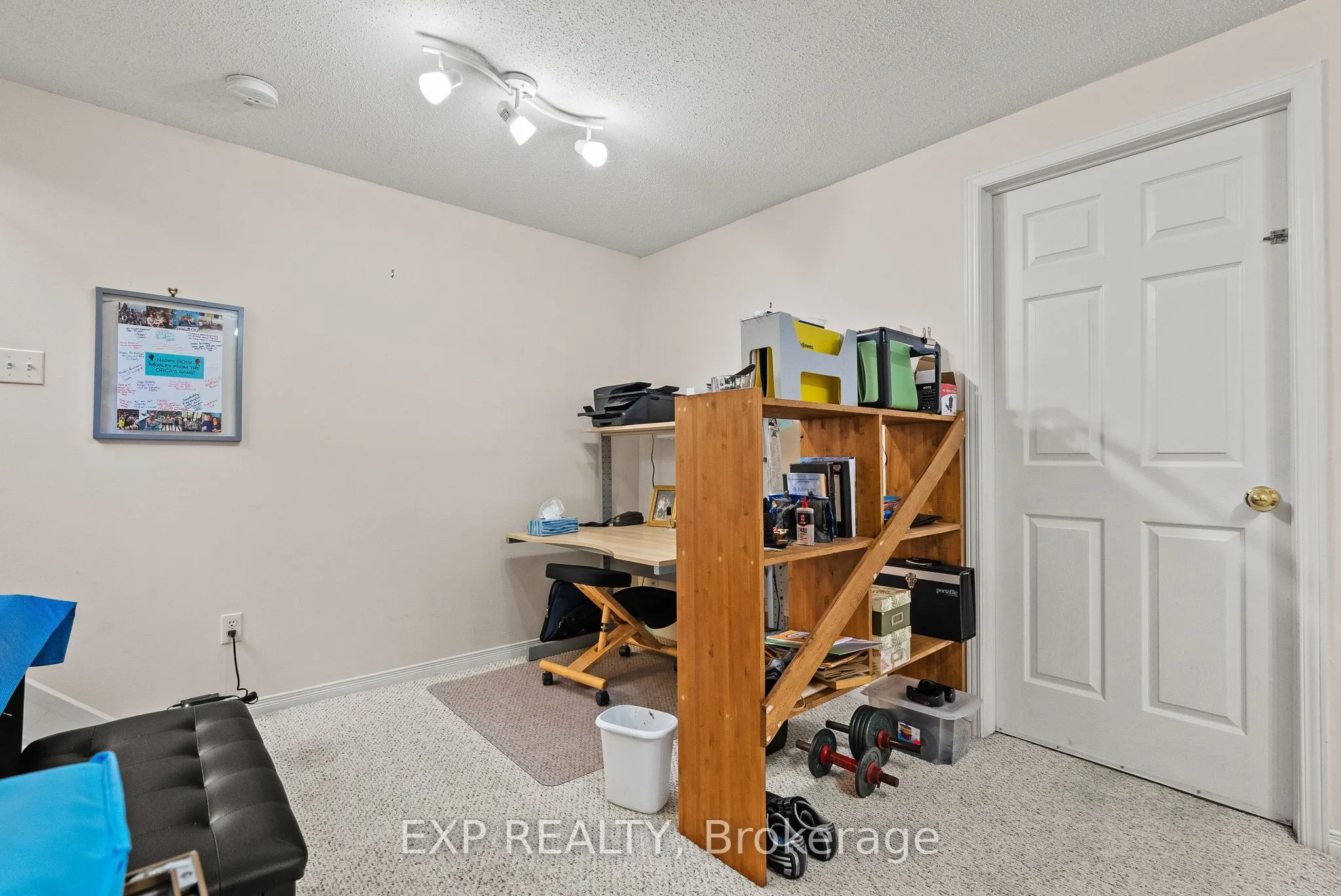534 Lawler Crescent