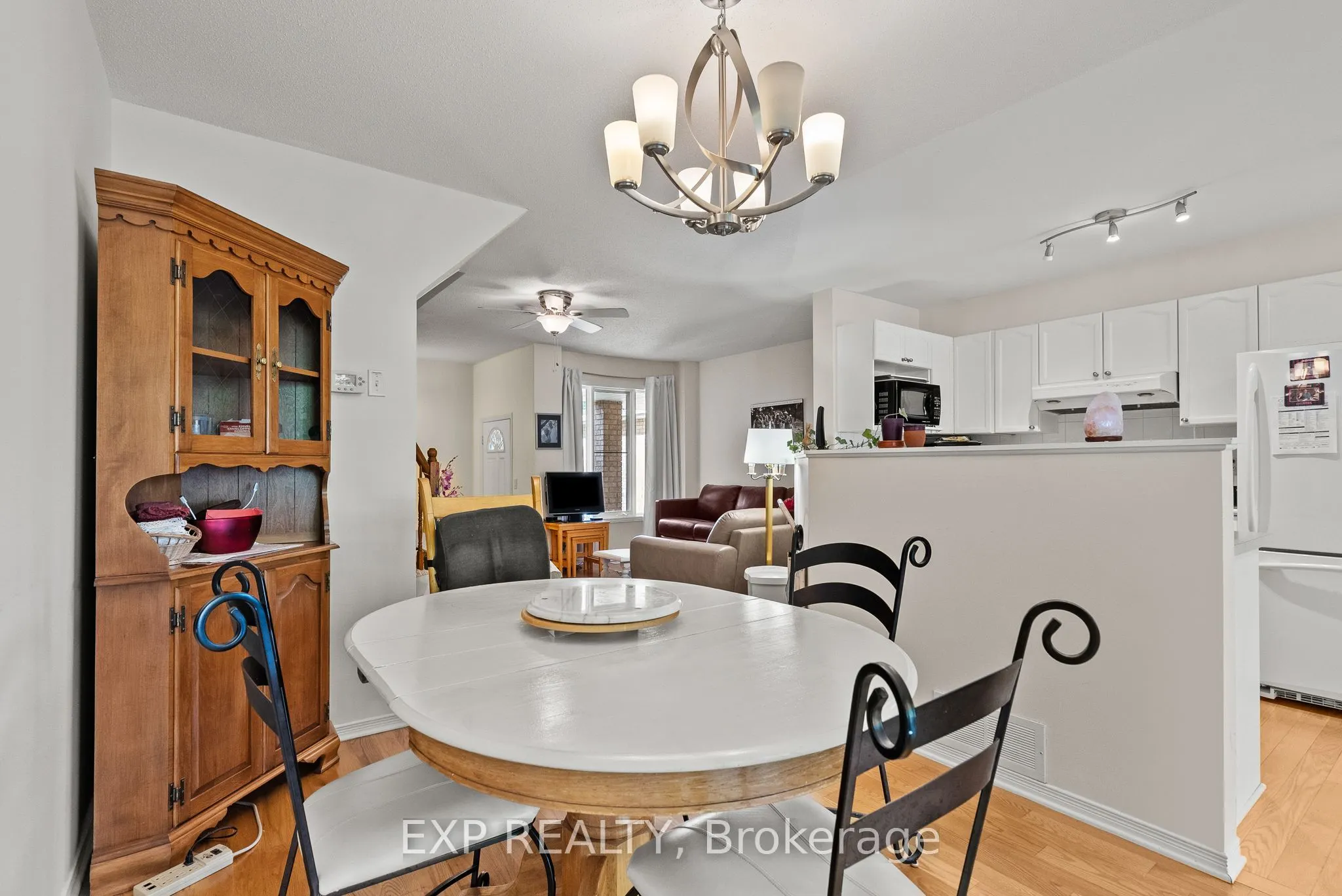 534 Lawler Crescent