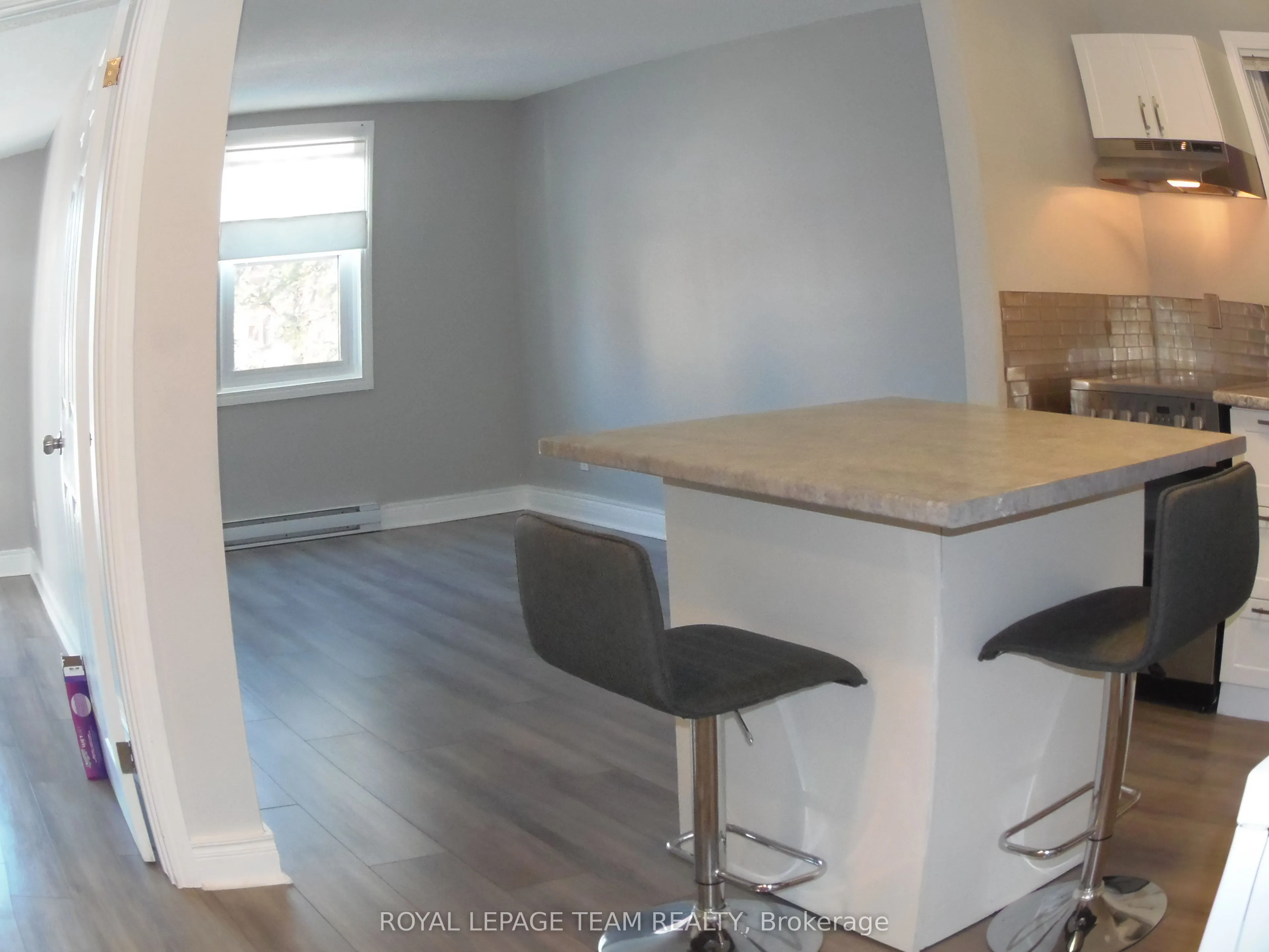 44 Spadina Avenue #Unit 2