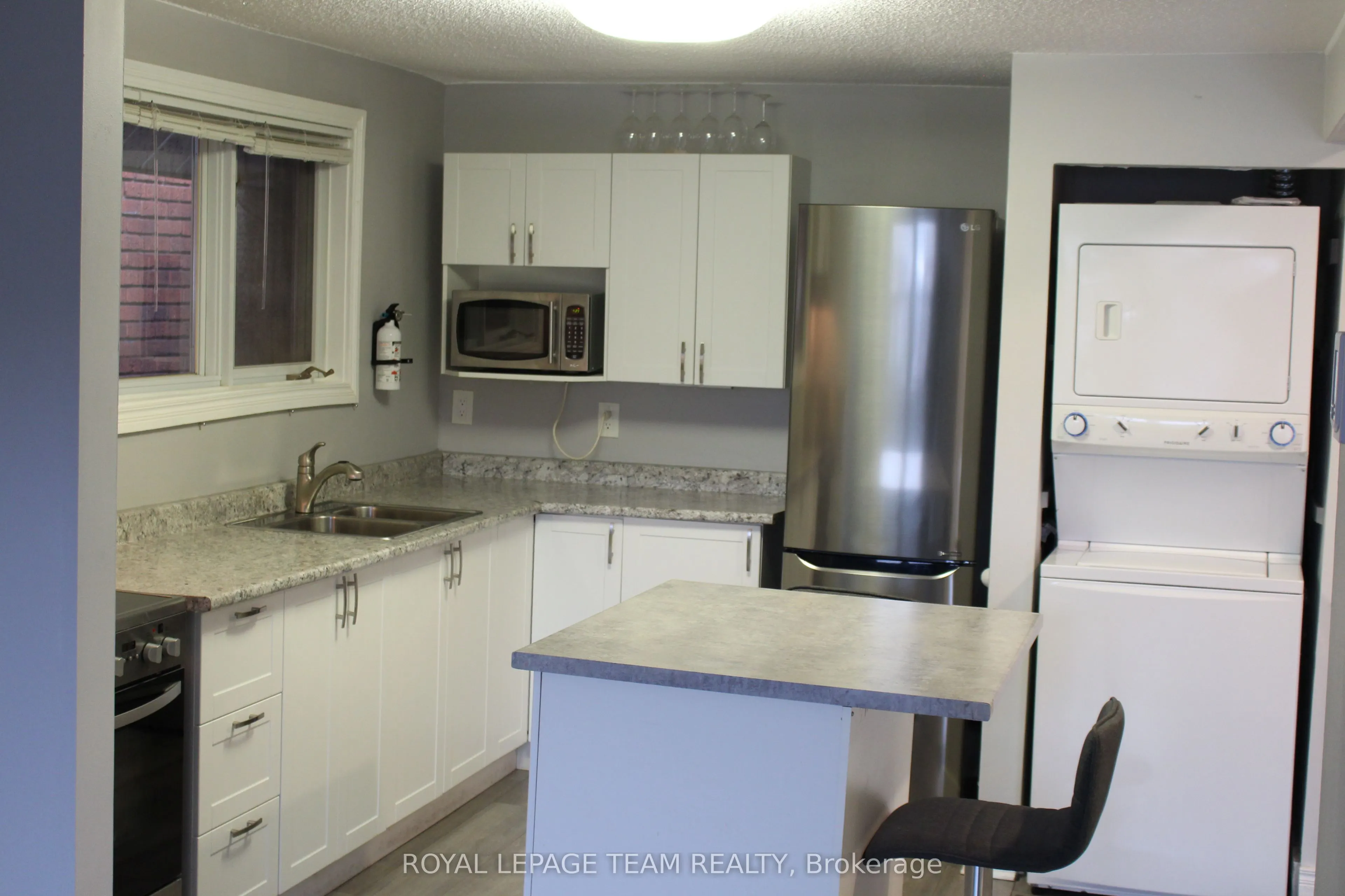 44 Spadina Avenue #Unit 2