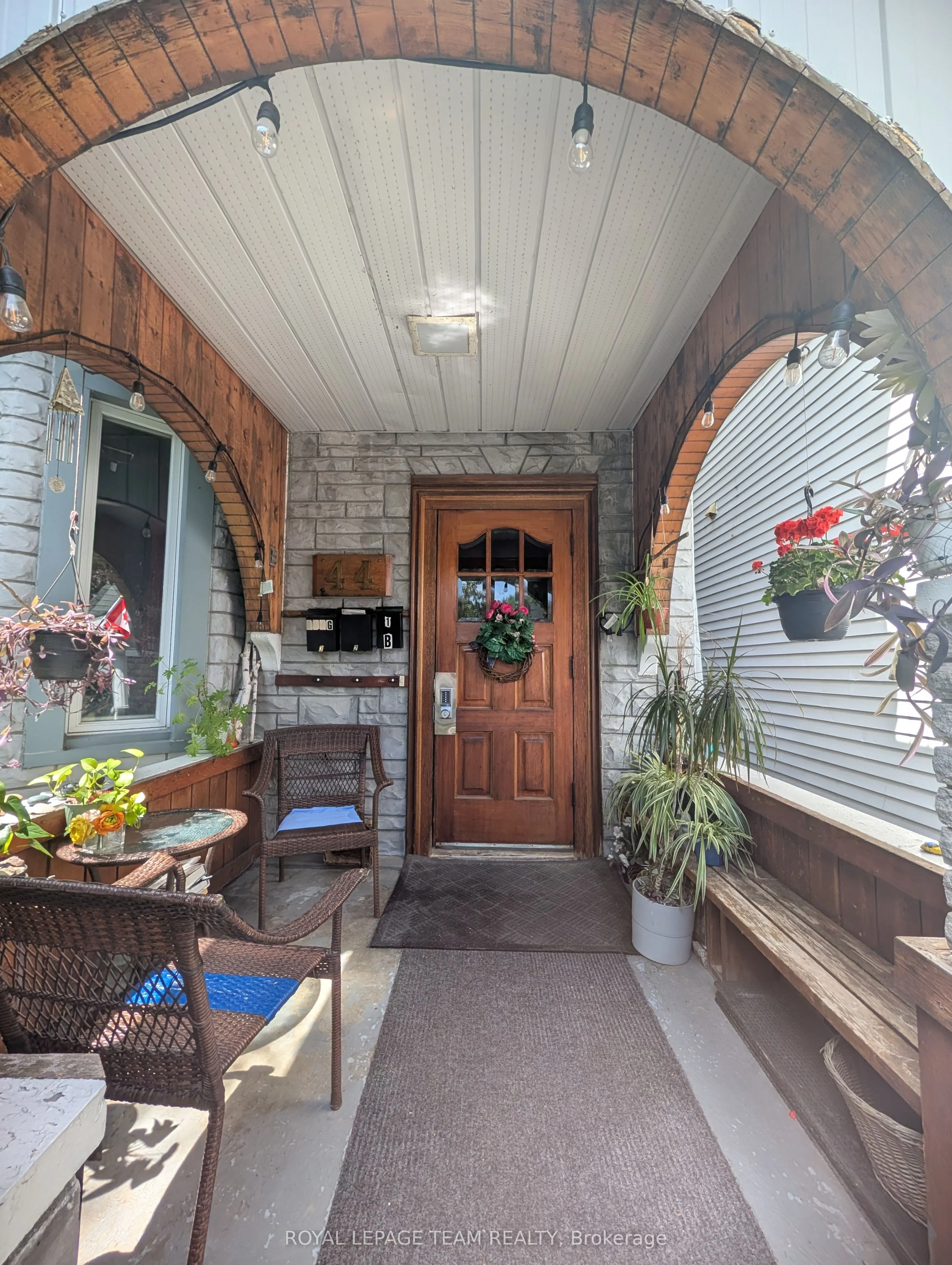 44 Spadina Avenue #Unit 2