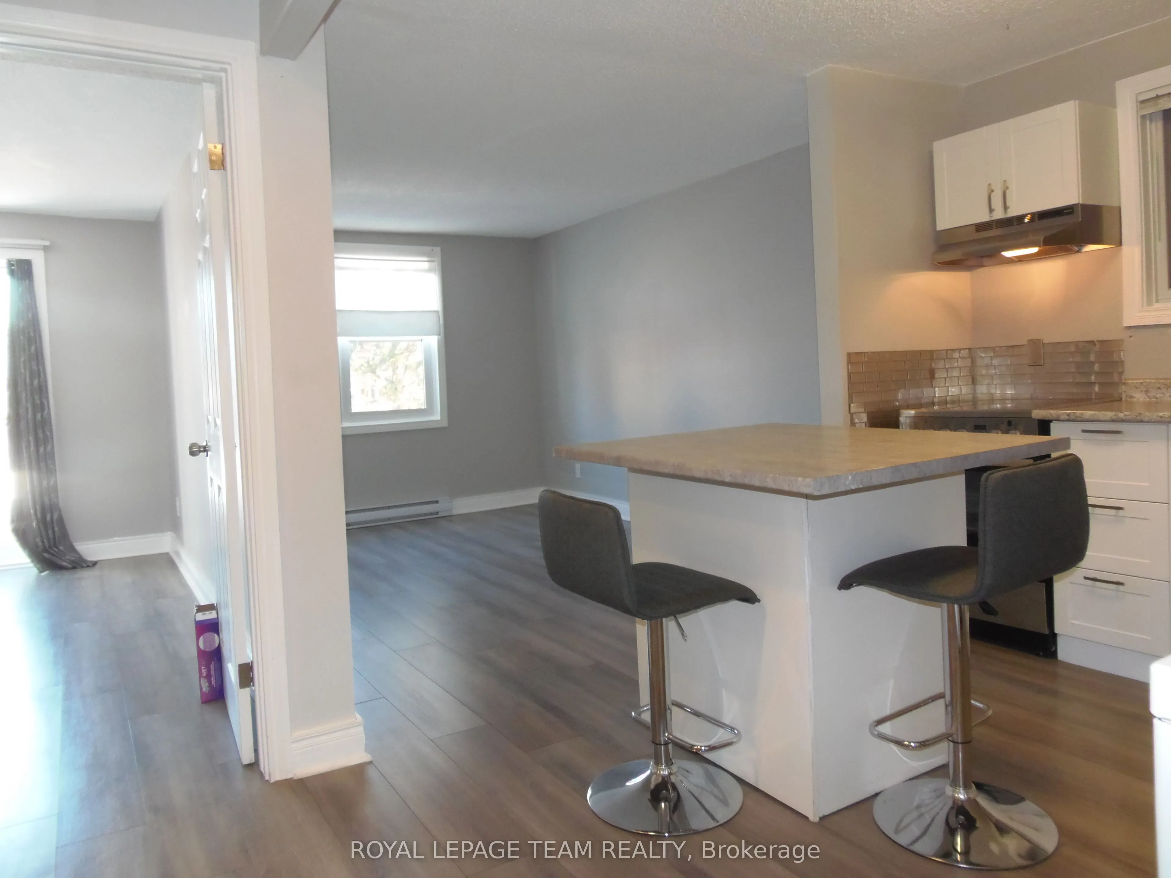 44 Spadina Avenue #Unit 2