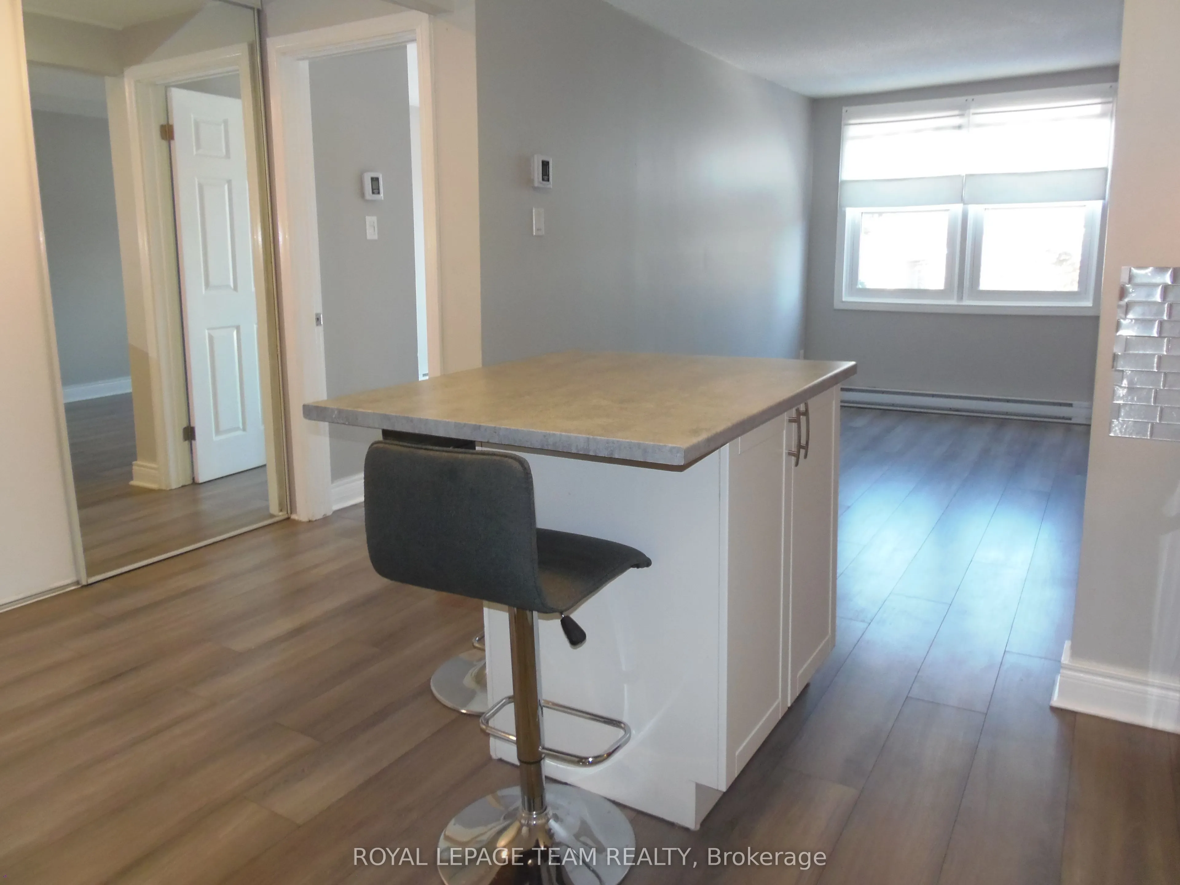 44 Spadina Avenue #Unit 2