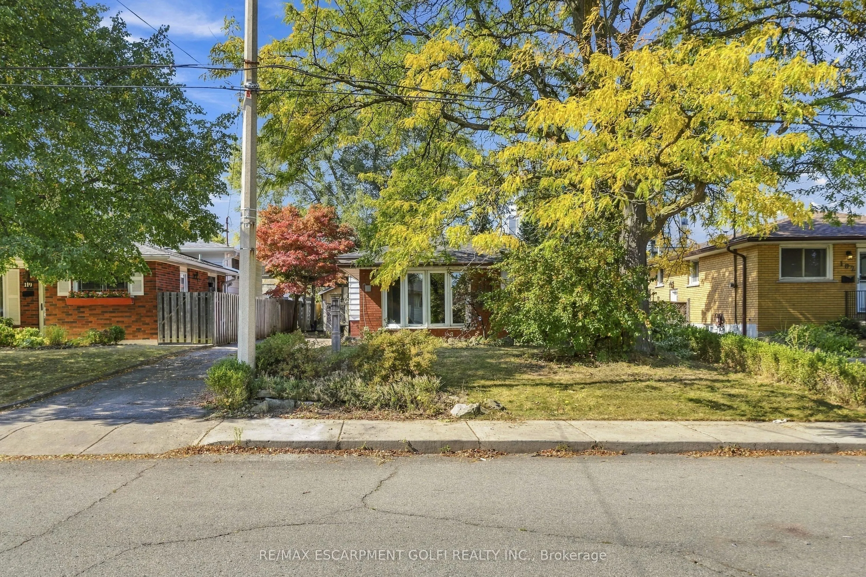 106 Victor Boulevard