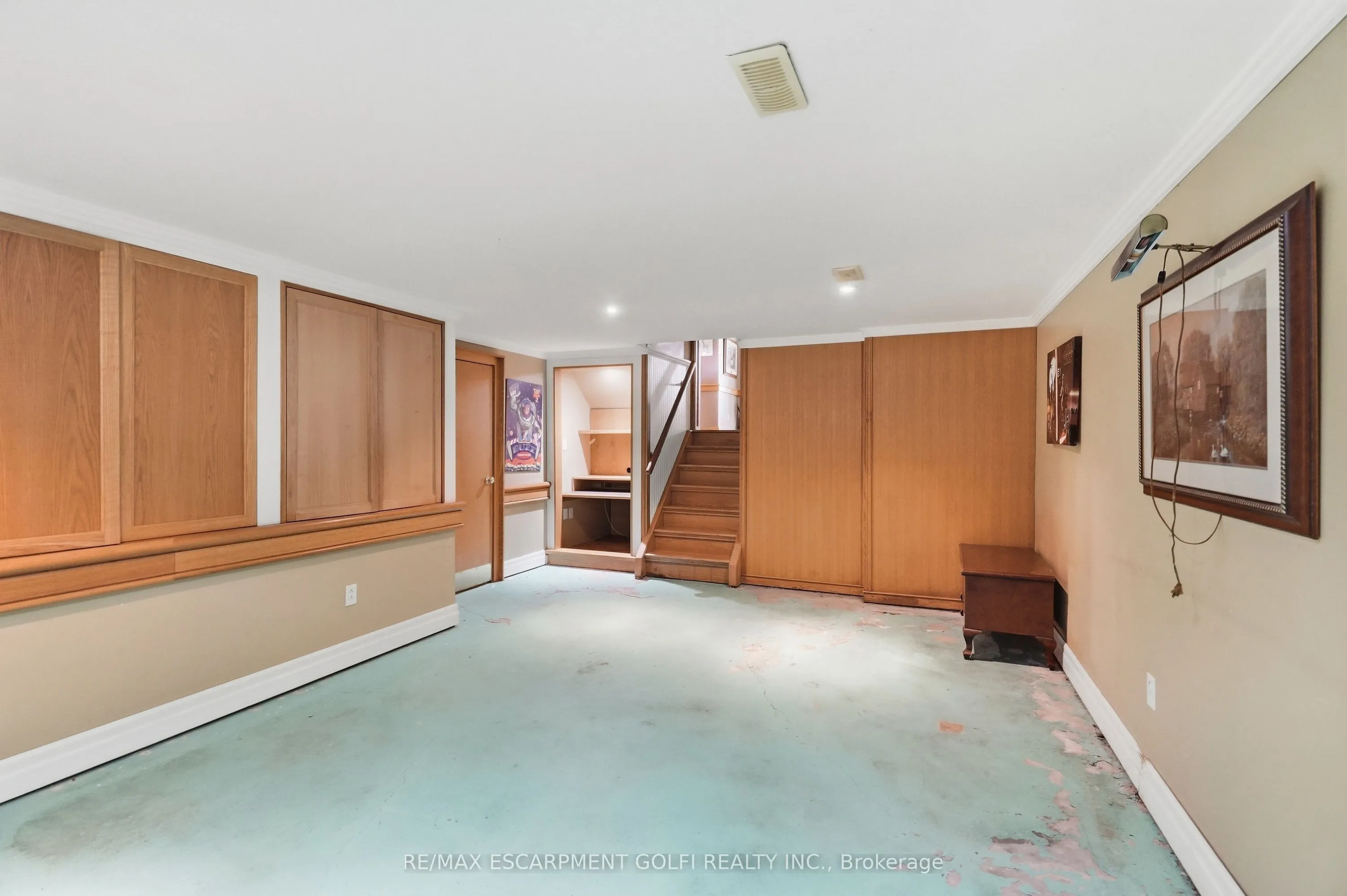 106 Victor Boulevard