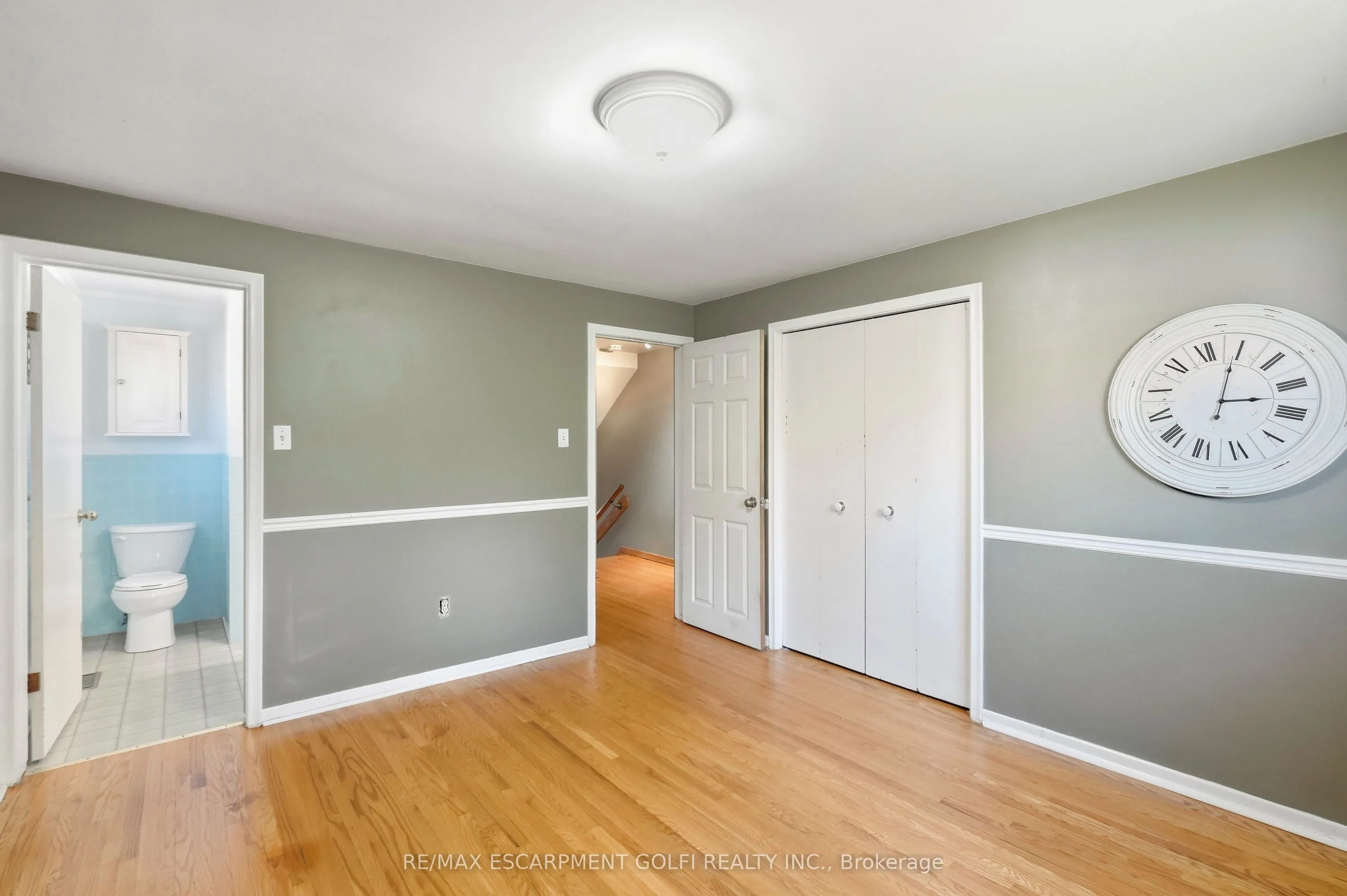 106 Victor Boulevard
