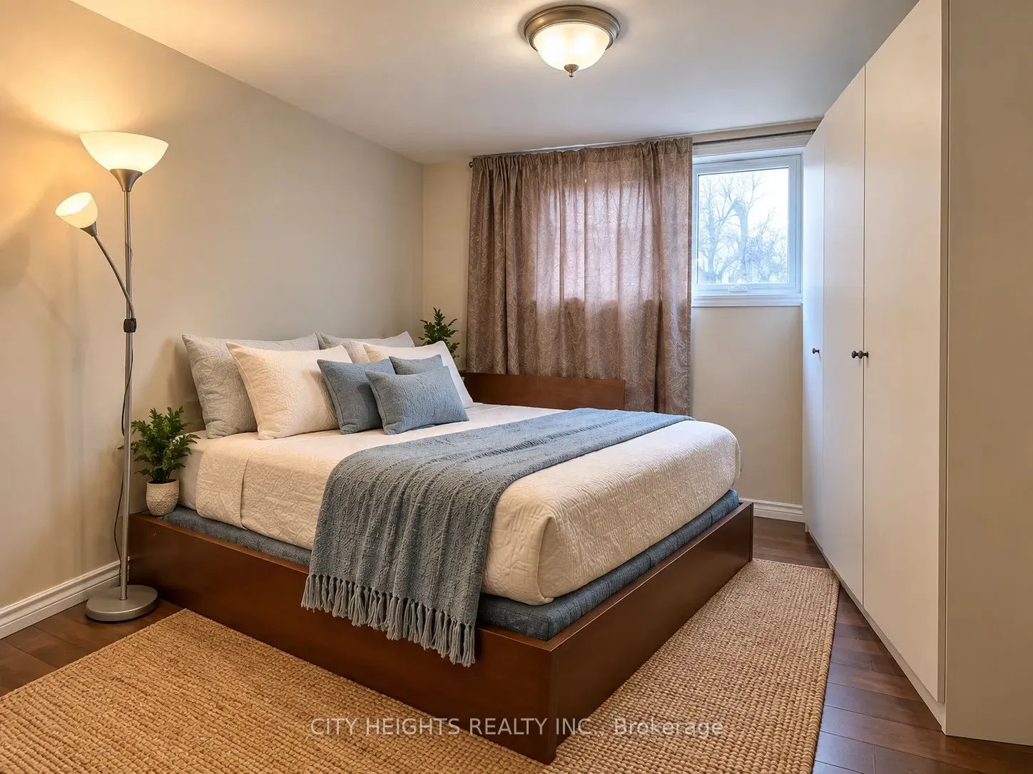 176 Fennell Avenue E ##2
