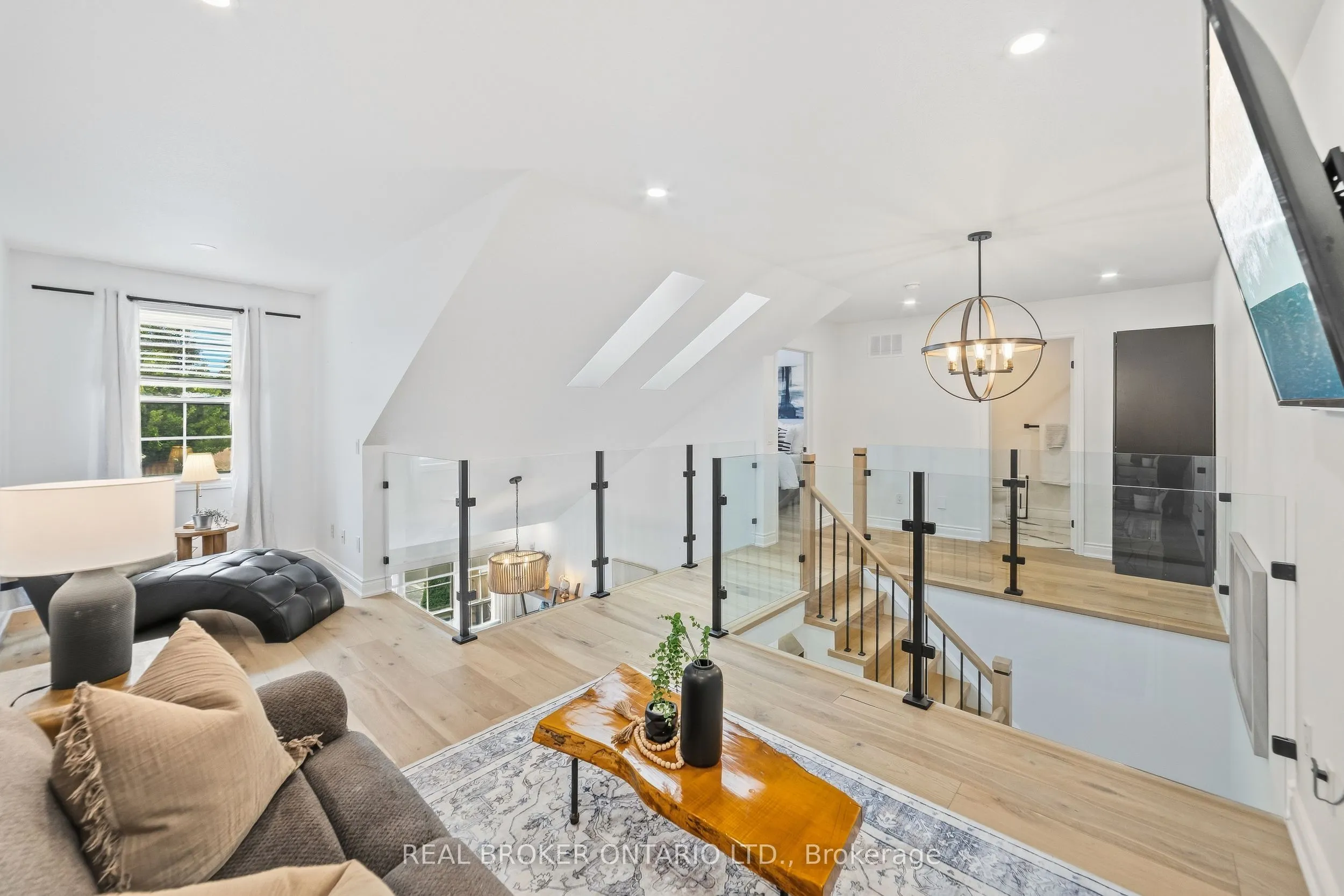 1085 Harrogate Drive #5