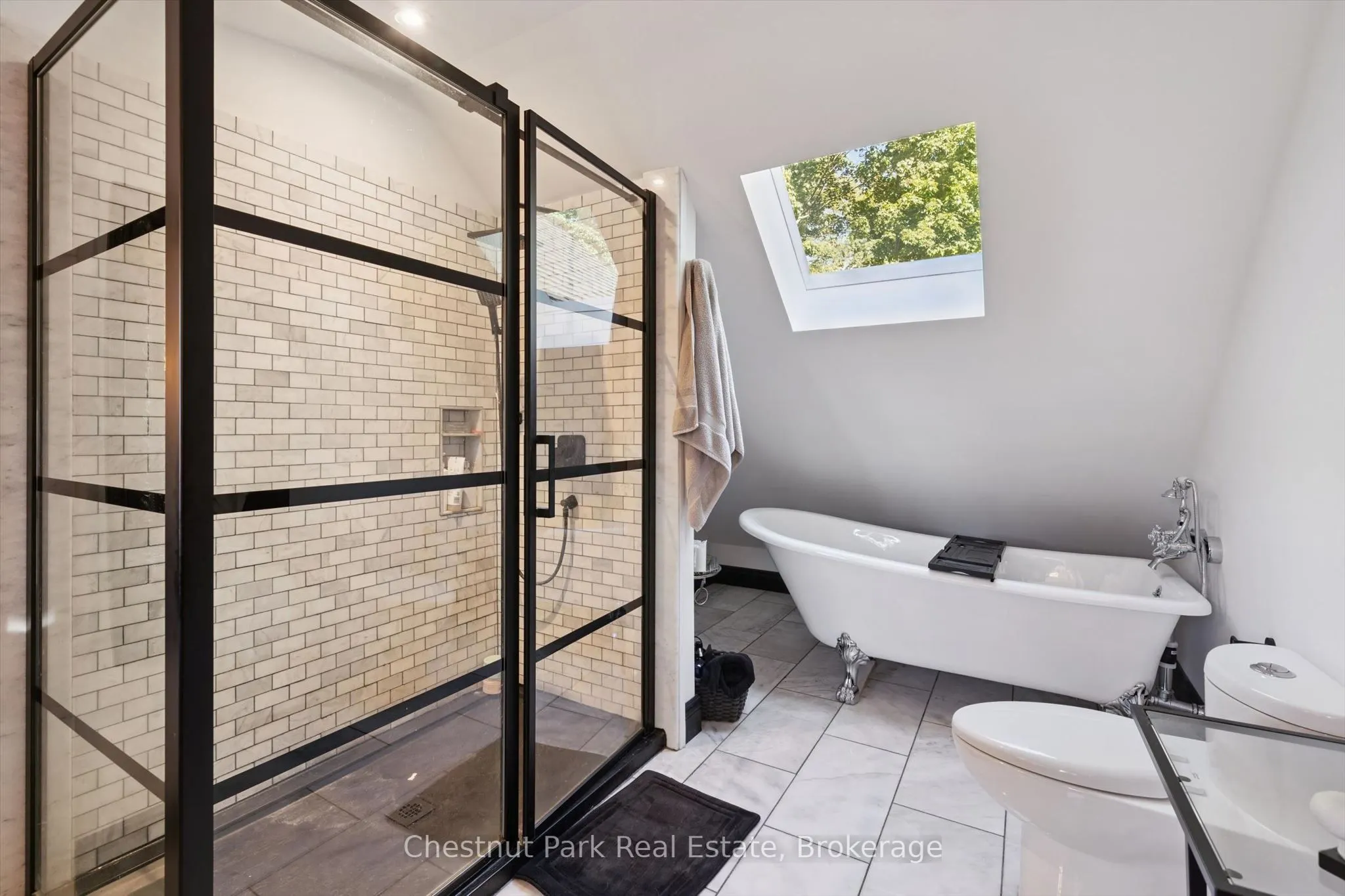 1005 Woodington Road