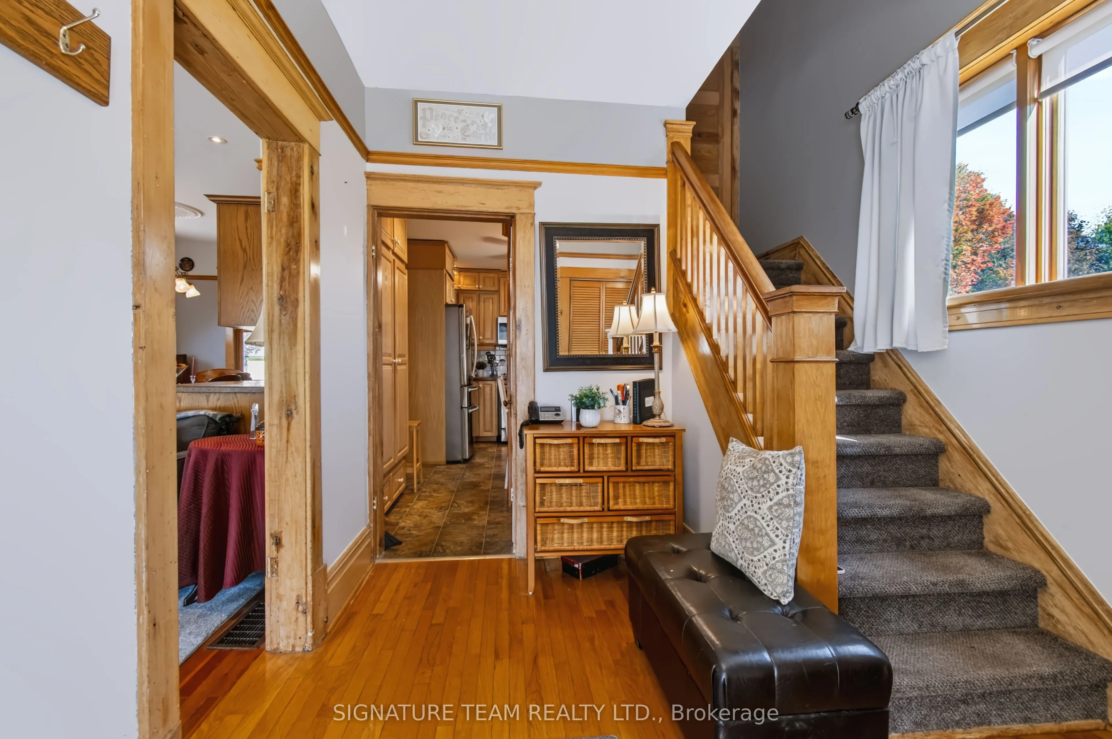 43 Bank Street S