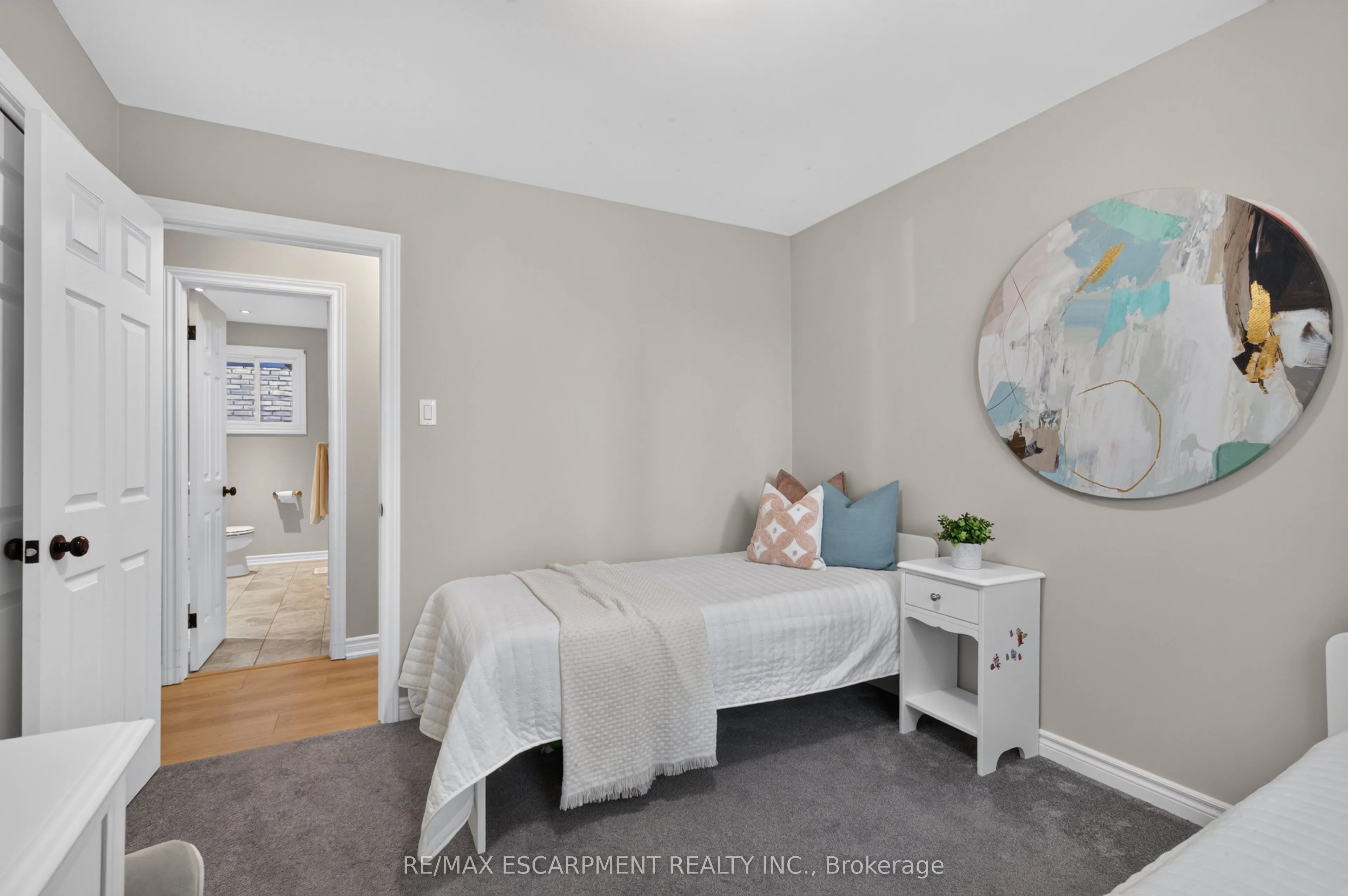 7 Fern Avenue