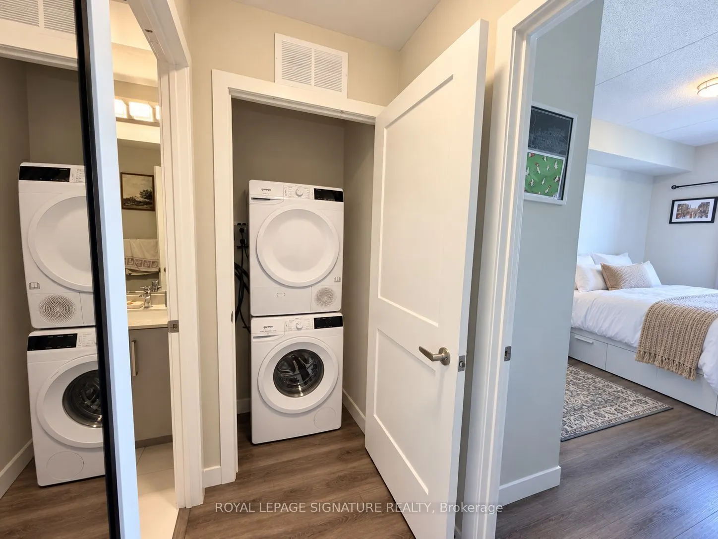 15 Queen Street S #2110