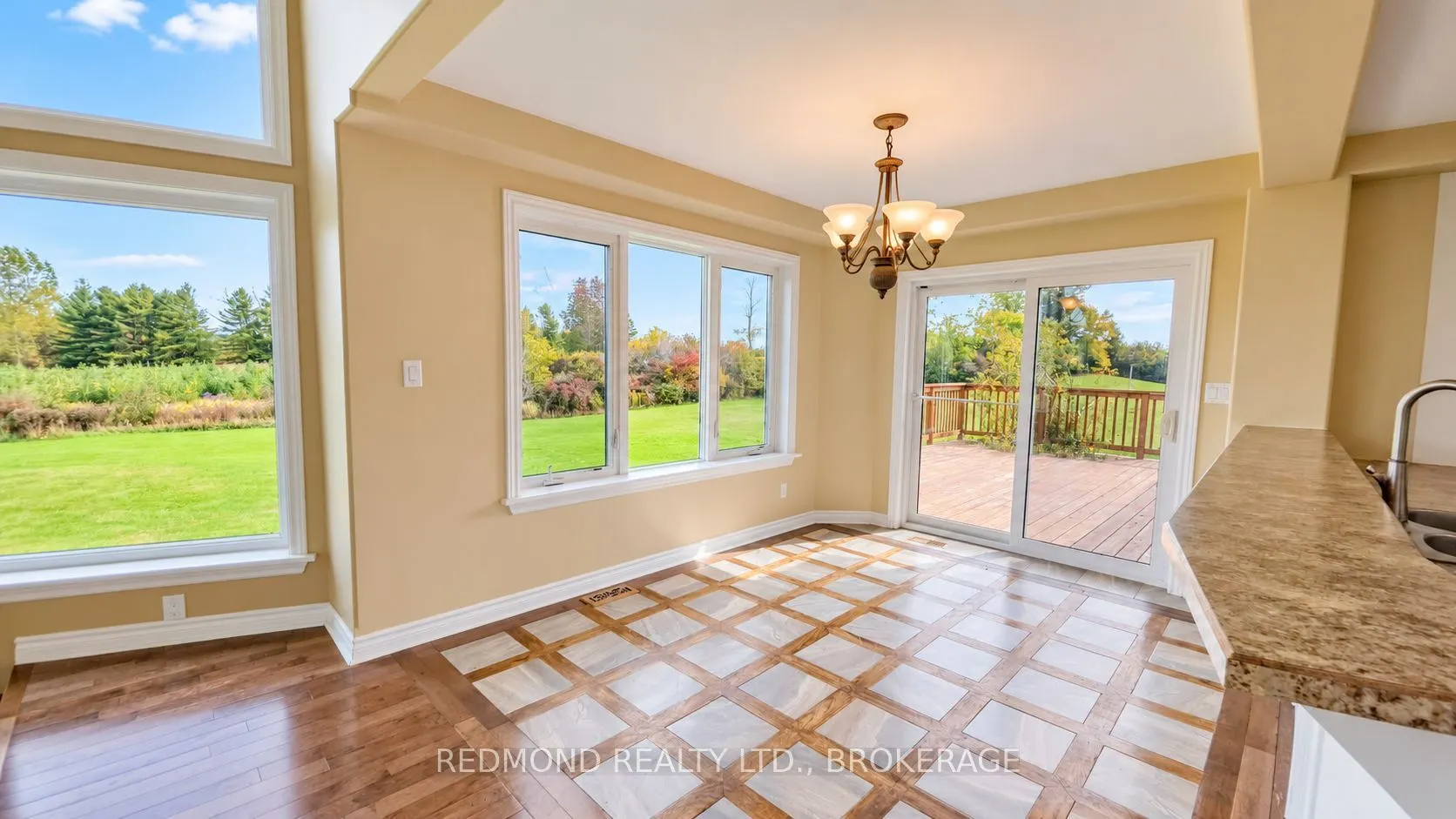 1461 English Way