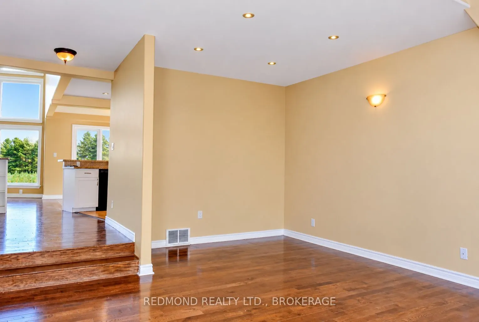 1461 English Way