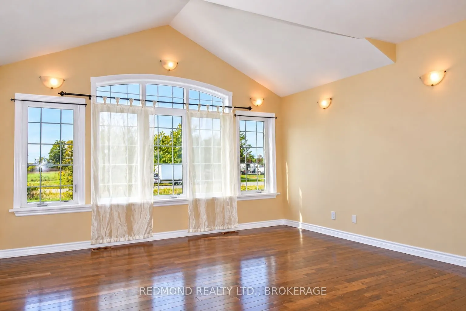 1461 English Way