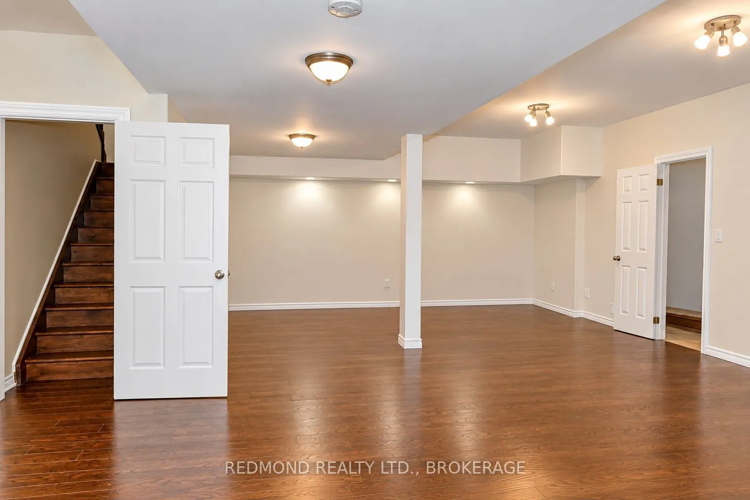 1461 English Way