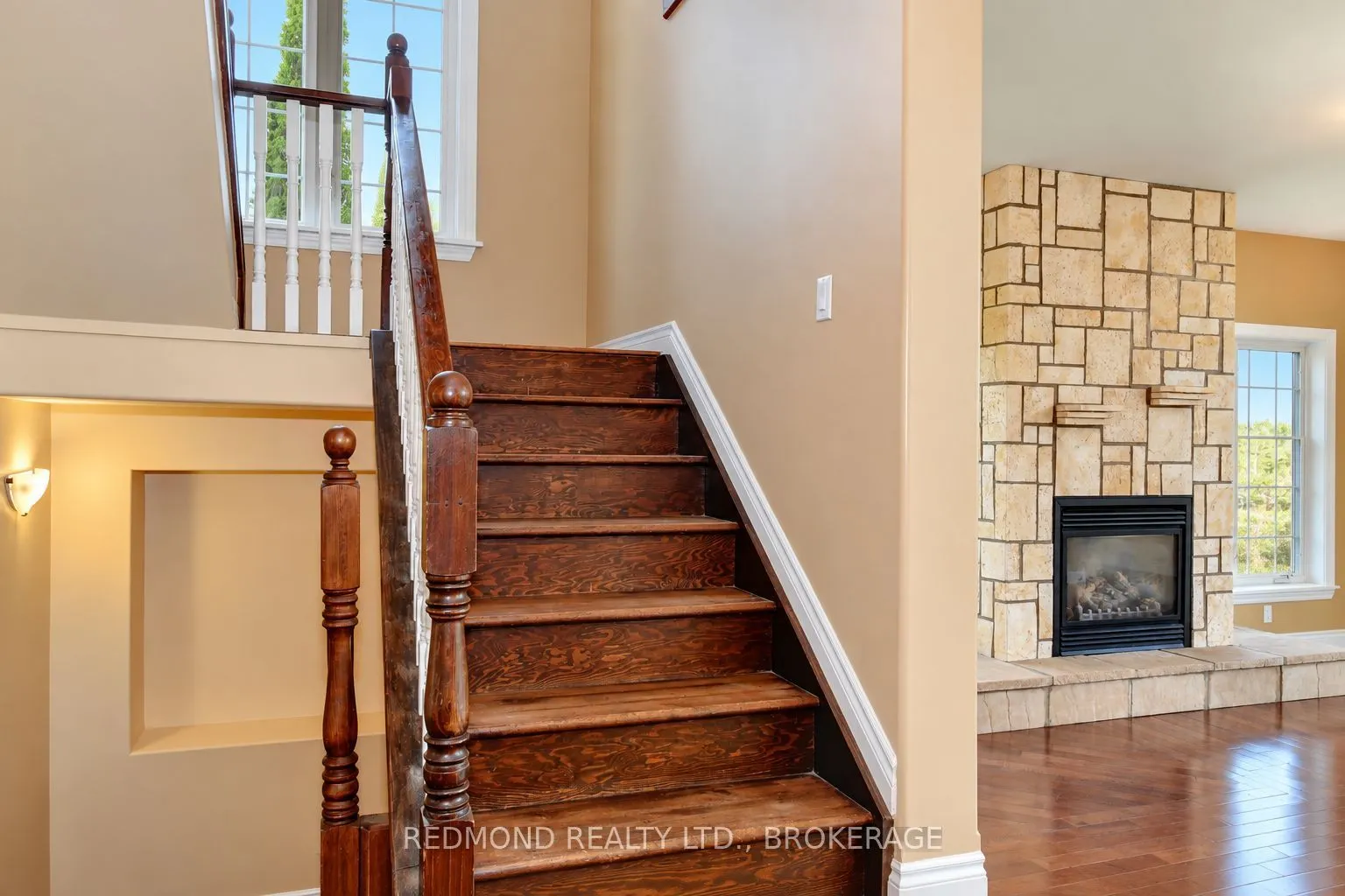 1461 English Way