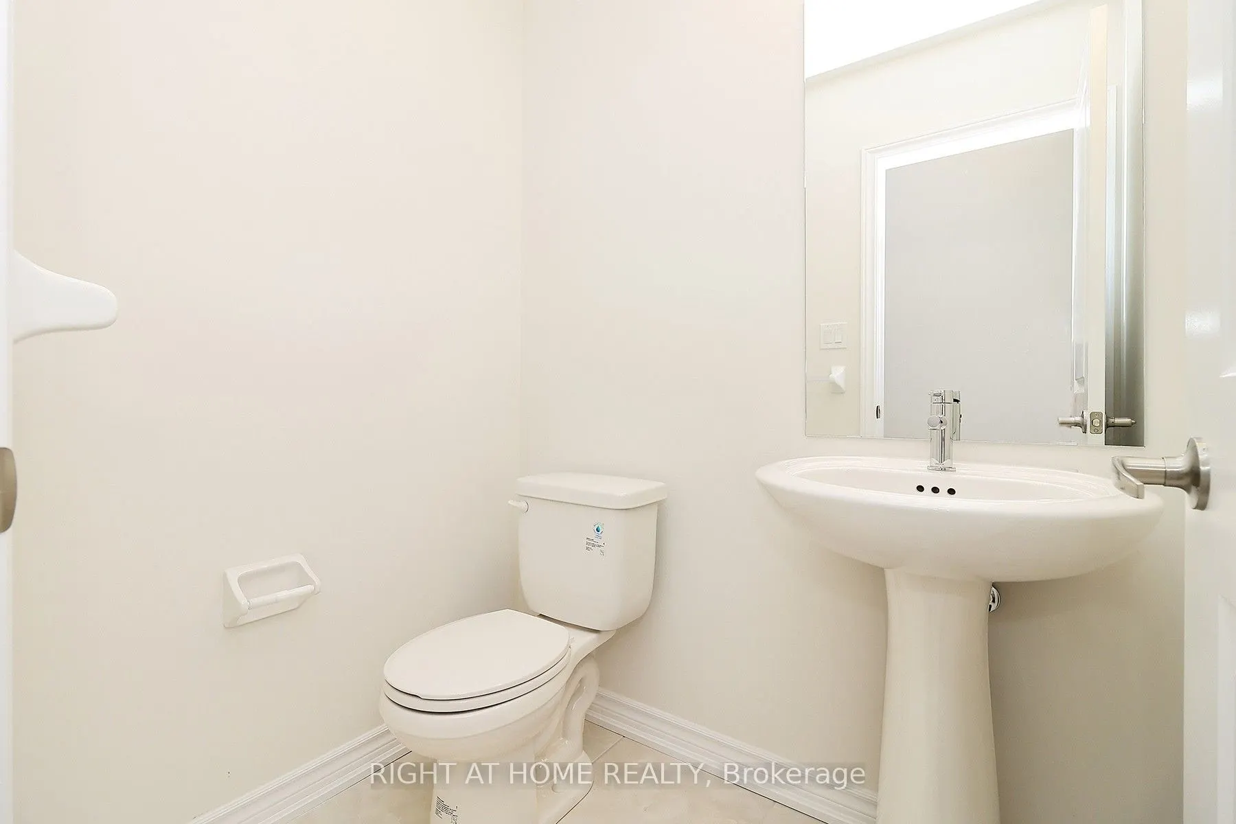 1052 Periwinkle Crescent