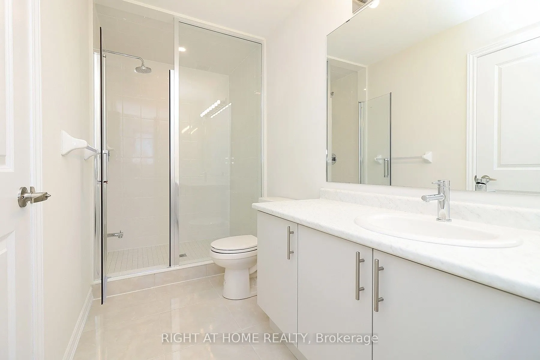 1052 Periwinkle Crescent