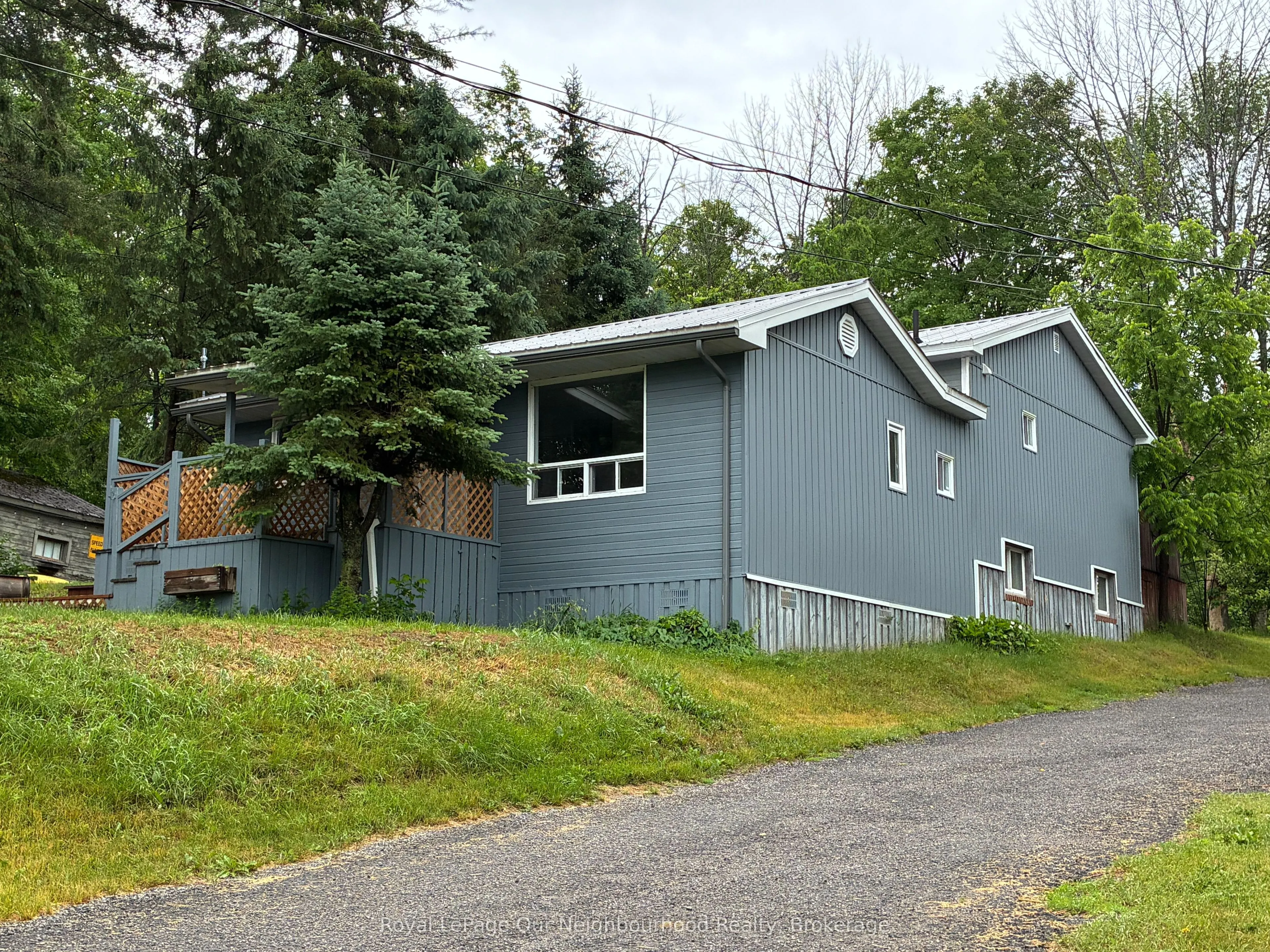 72 Lakeshore Road