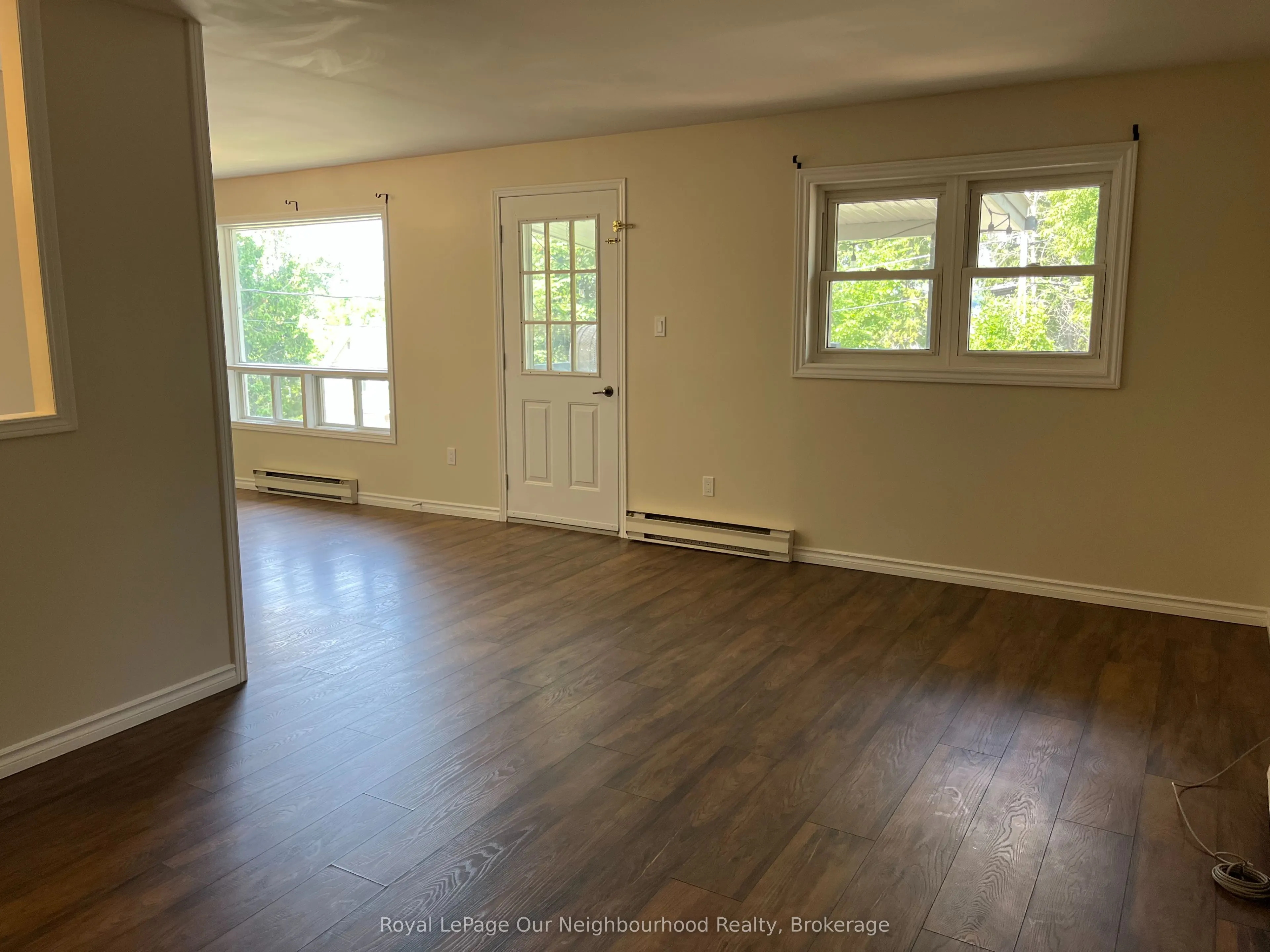 72 Lakeshore Road