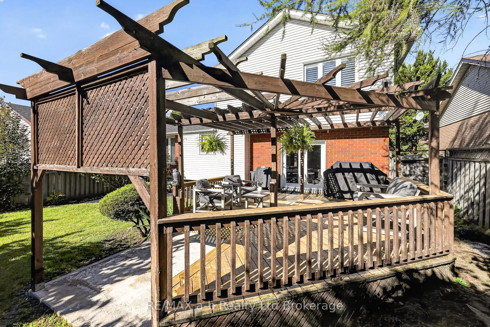 1182 Sprucedale Road