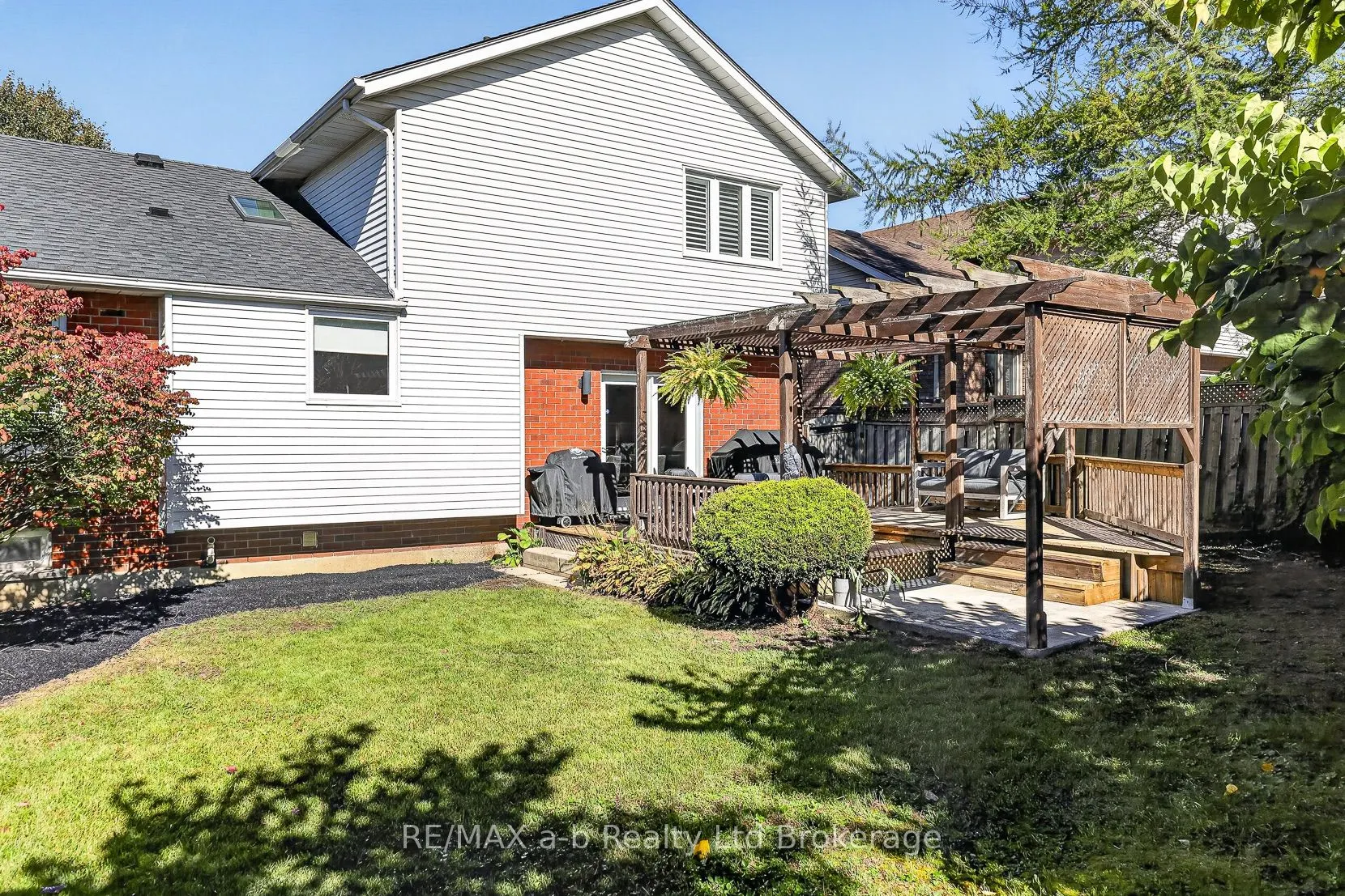 1182 Sprucedale Road