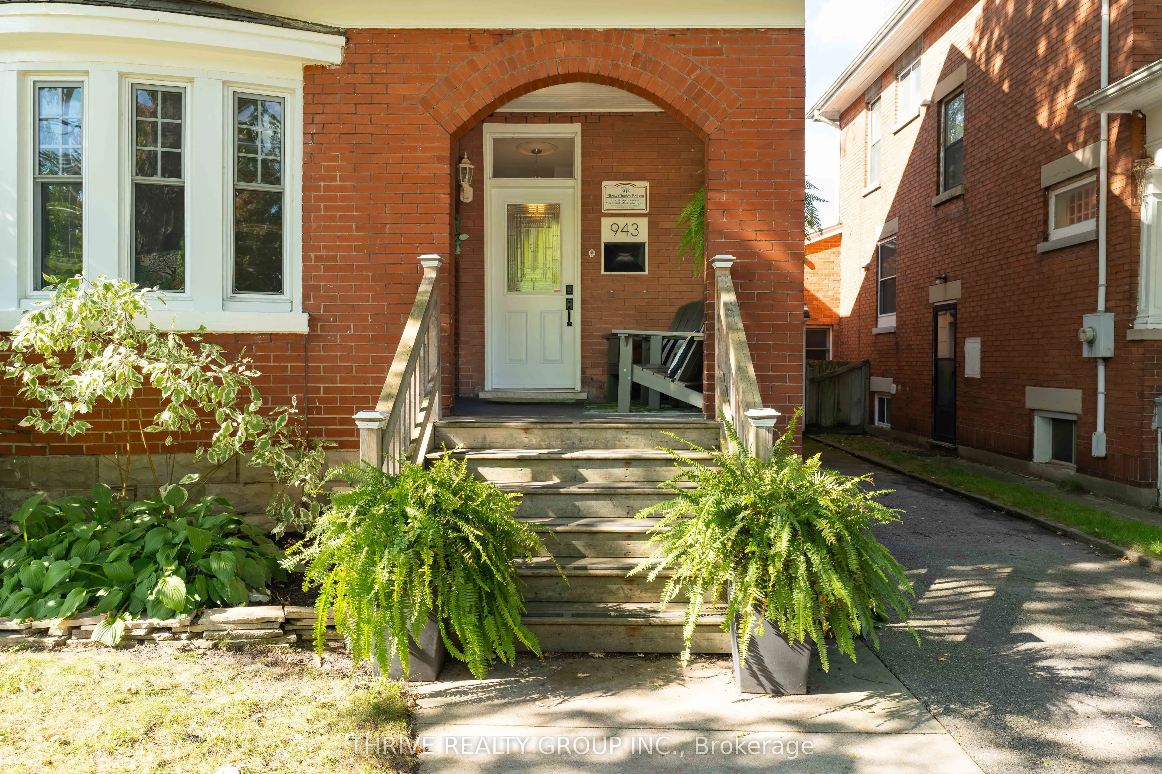 943 Waterloo Street