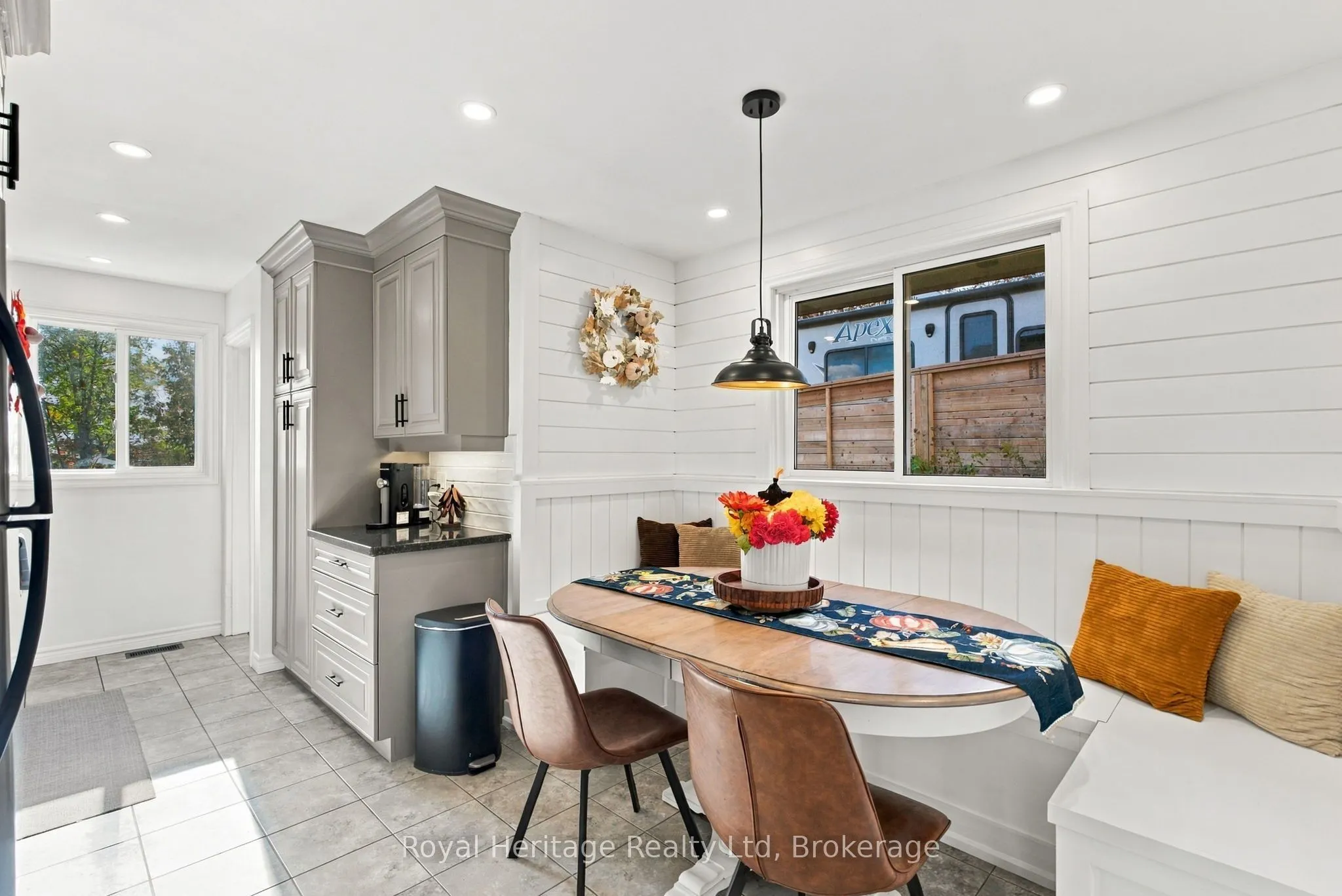1533 Redwood Drive